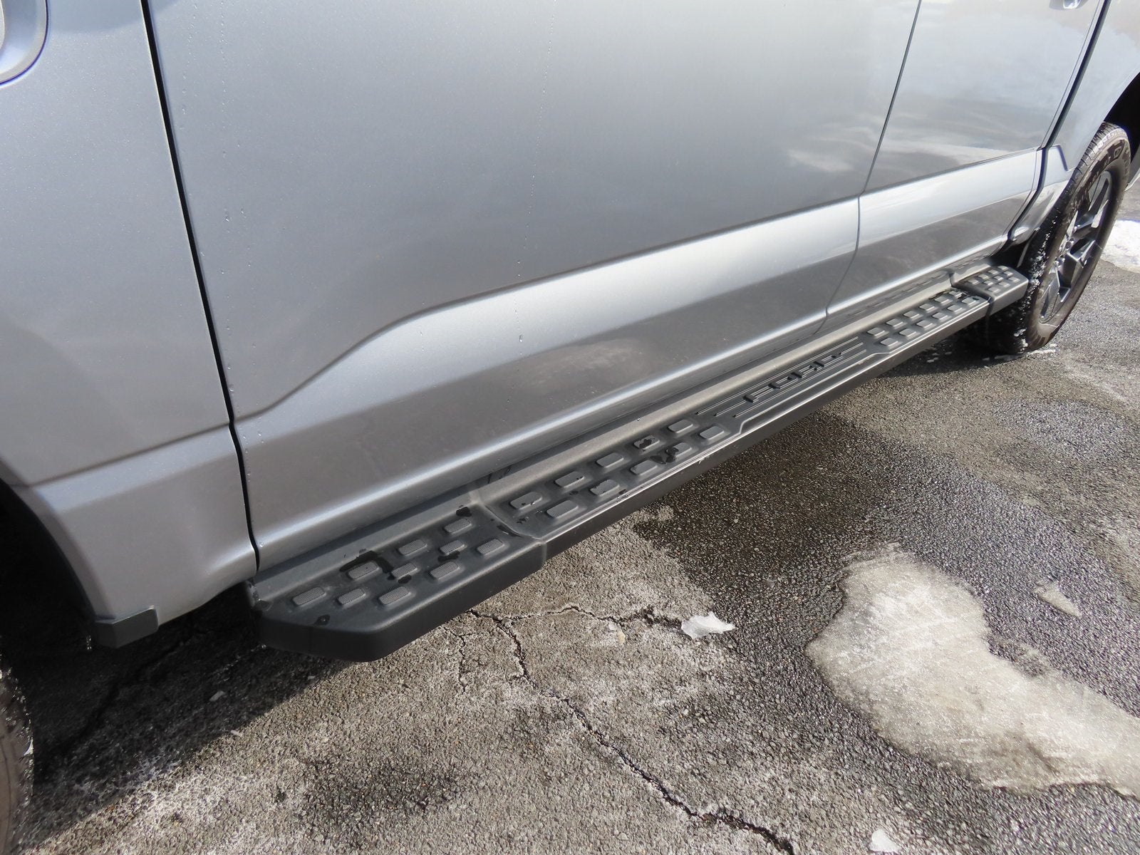 2024 Ford F-150 Lightning Lariat