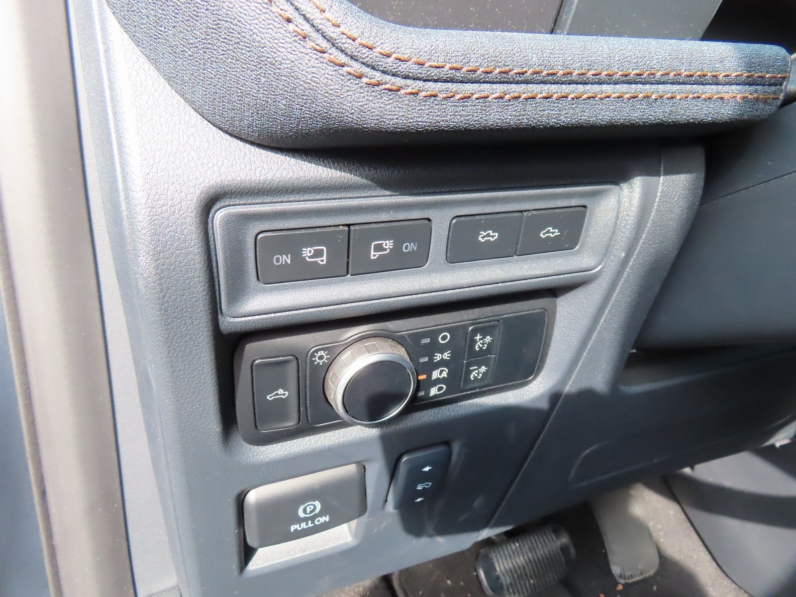 2024 Ford F-150 Lightning Lariat