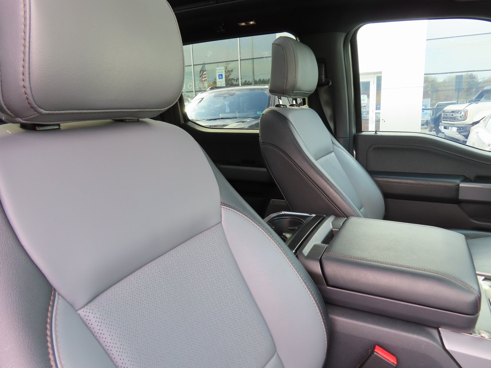 2024 Ford F-150 Lightning Lariat