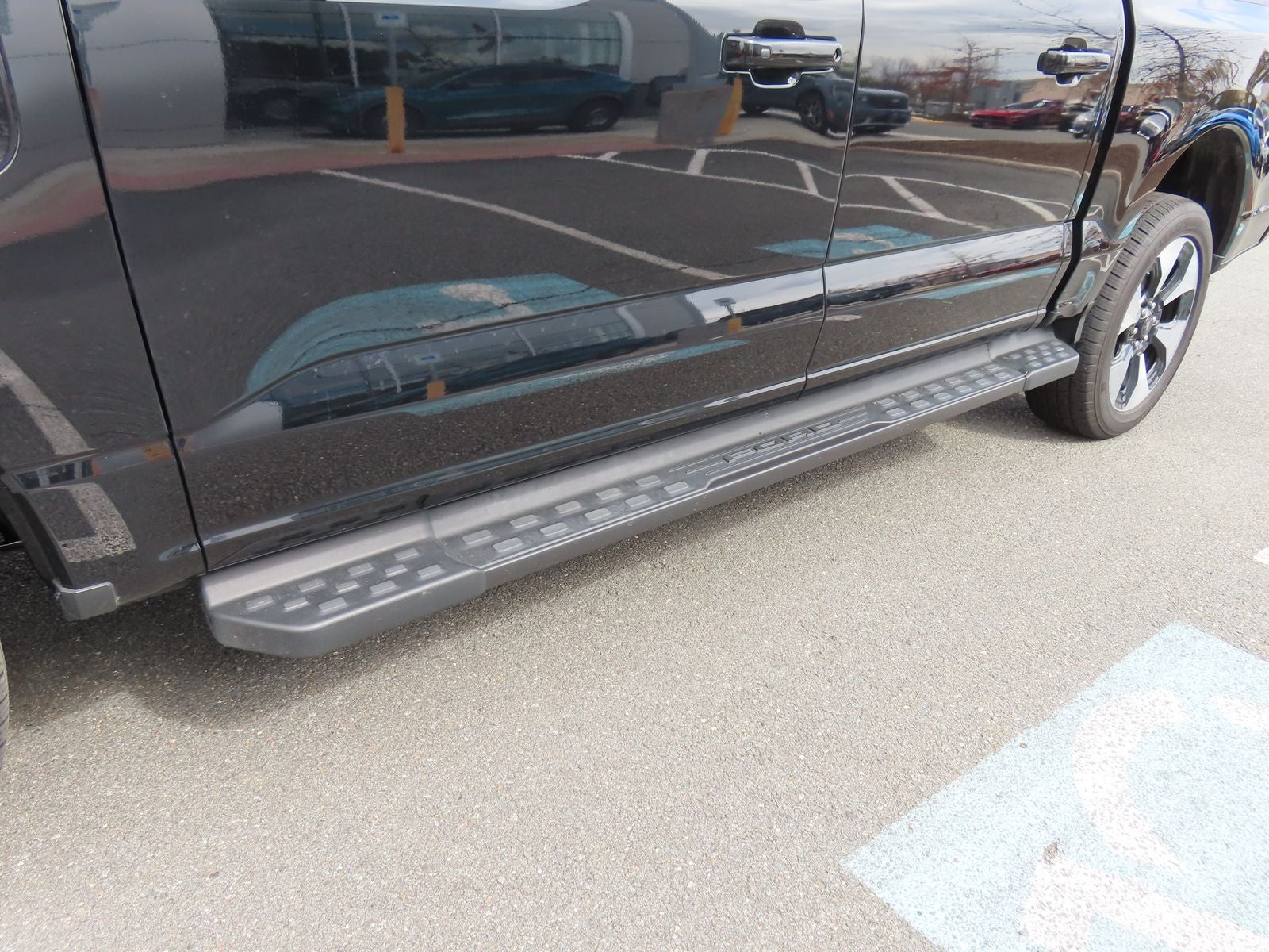 2024 Ford F-150 Lightning Platinum