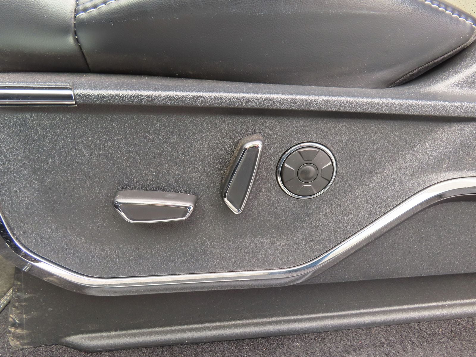 2024 Ford F-150 Lightning Platinum