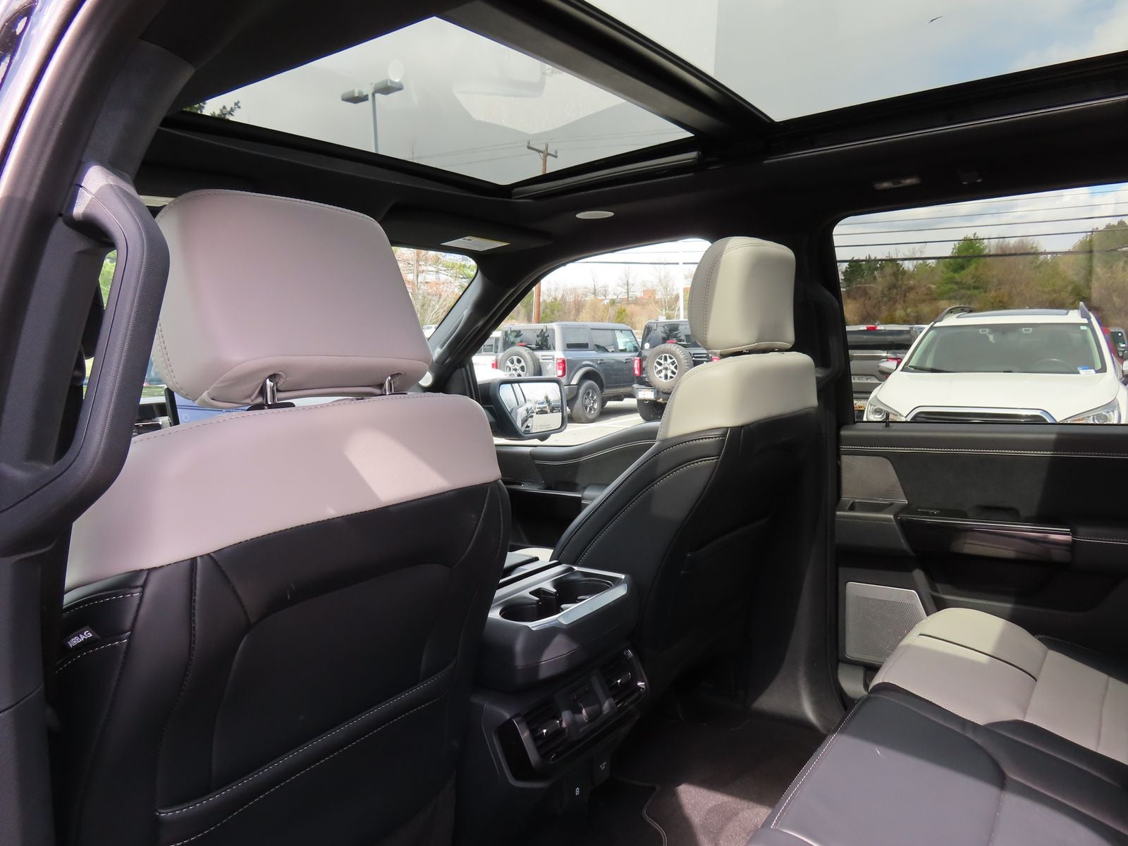 2024 Ford F-150 Lightning Platinum