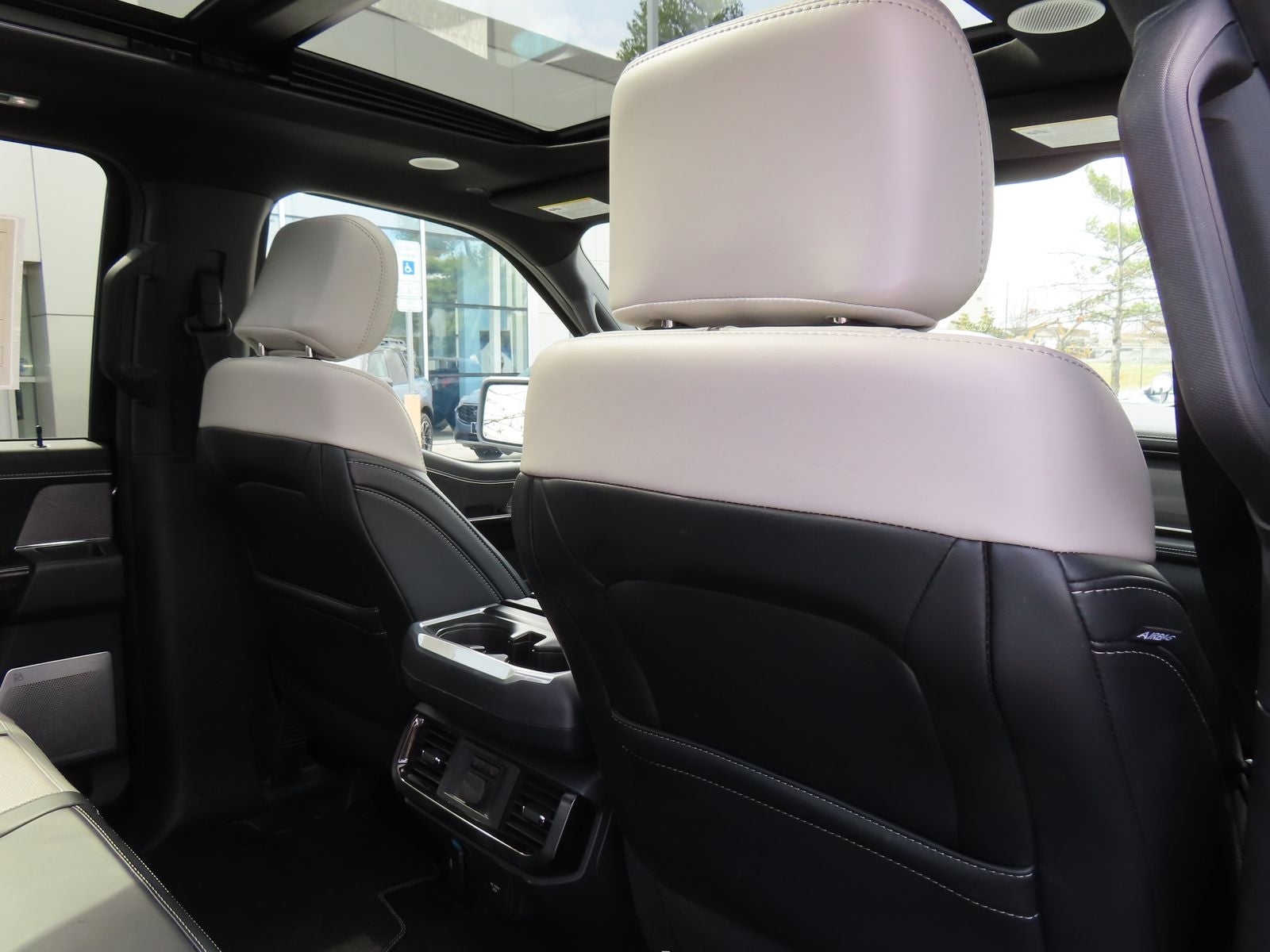 2024 Ford F-150 Lightning Platinum