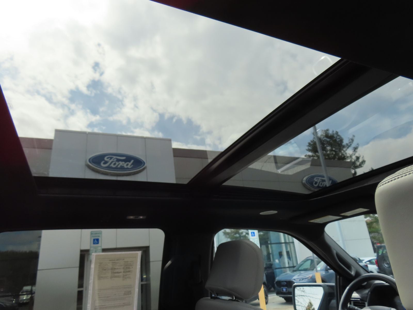 2024 Ford F-150 Lightning Platinum