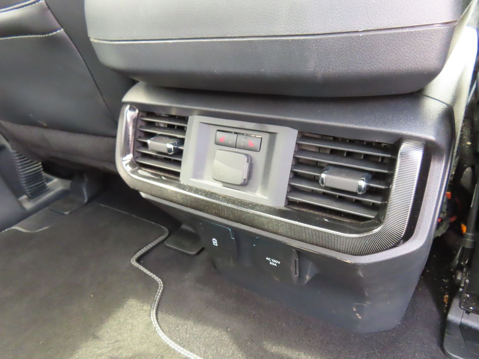 2024 Ford F-150 Lightning Platinum