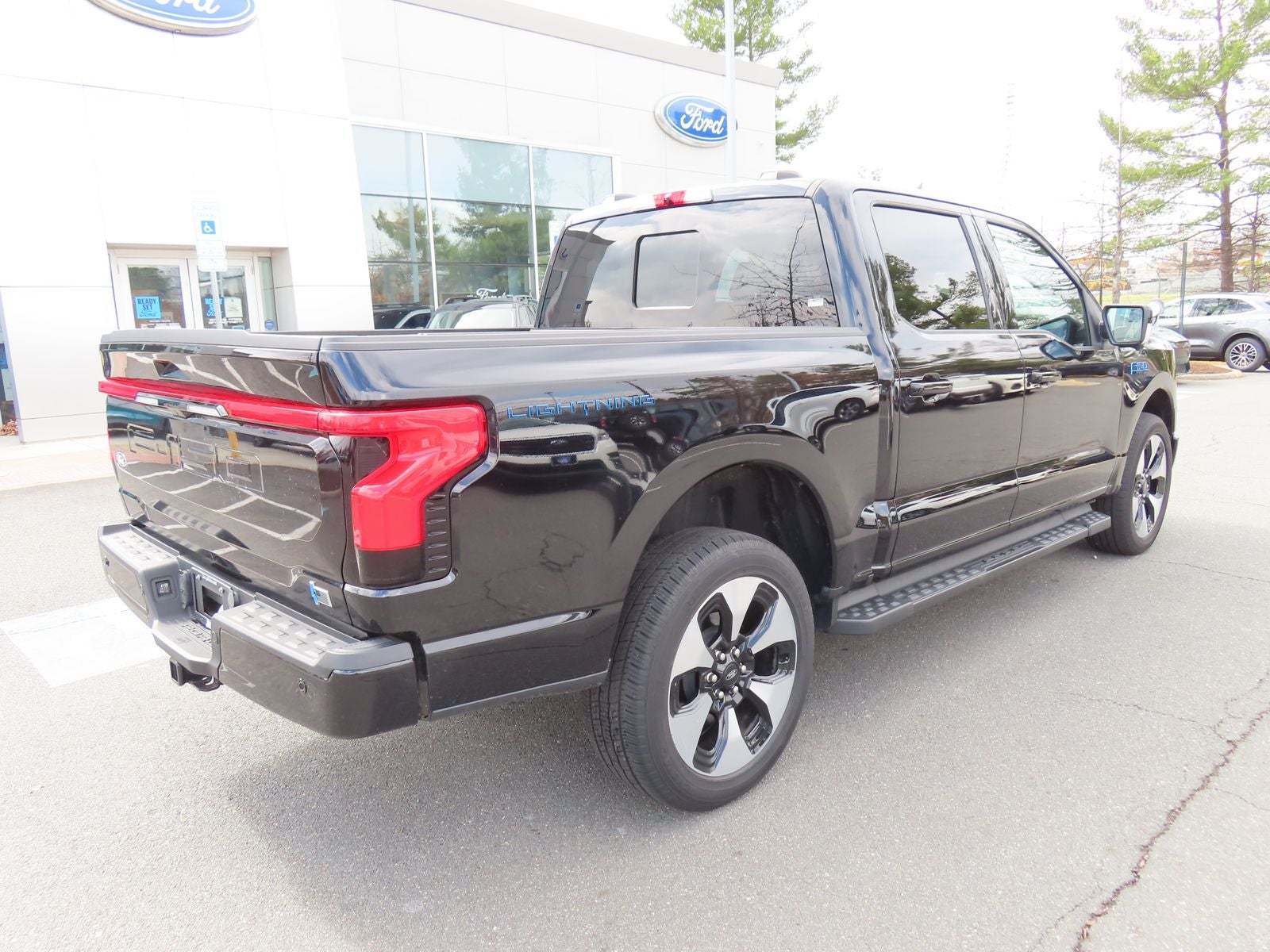 2024 Ford F-150 Lightning Platinum