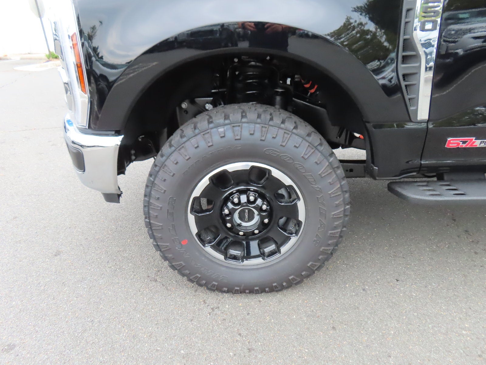 2027 Ford F-250SD Lariat 608A