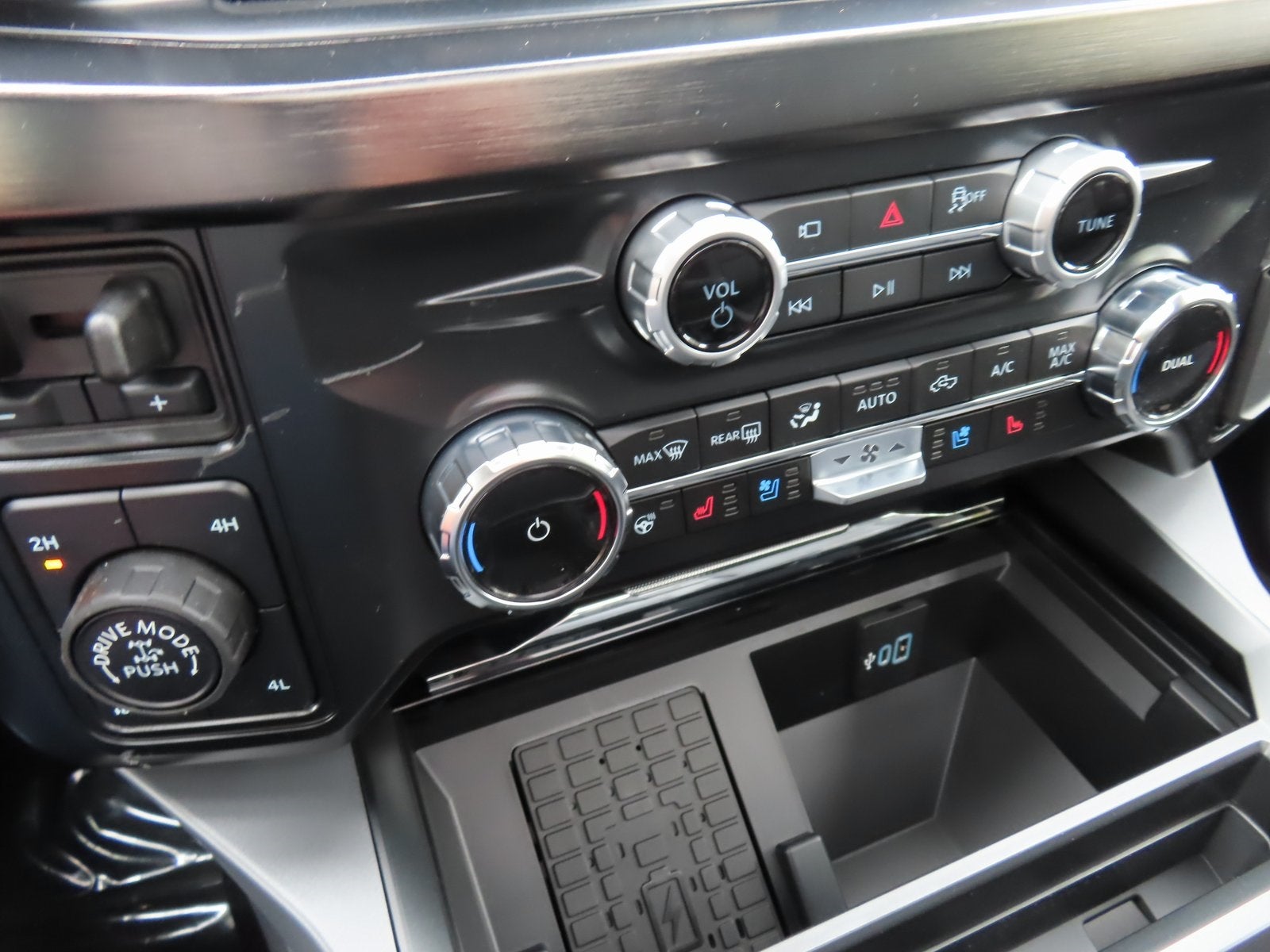 2026 Ford F-250SD Lariat TREMOR 608A