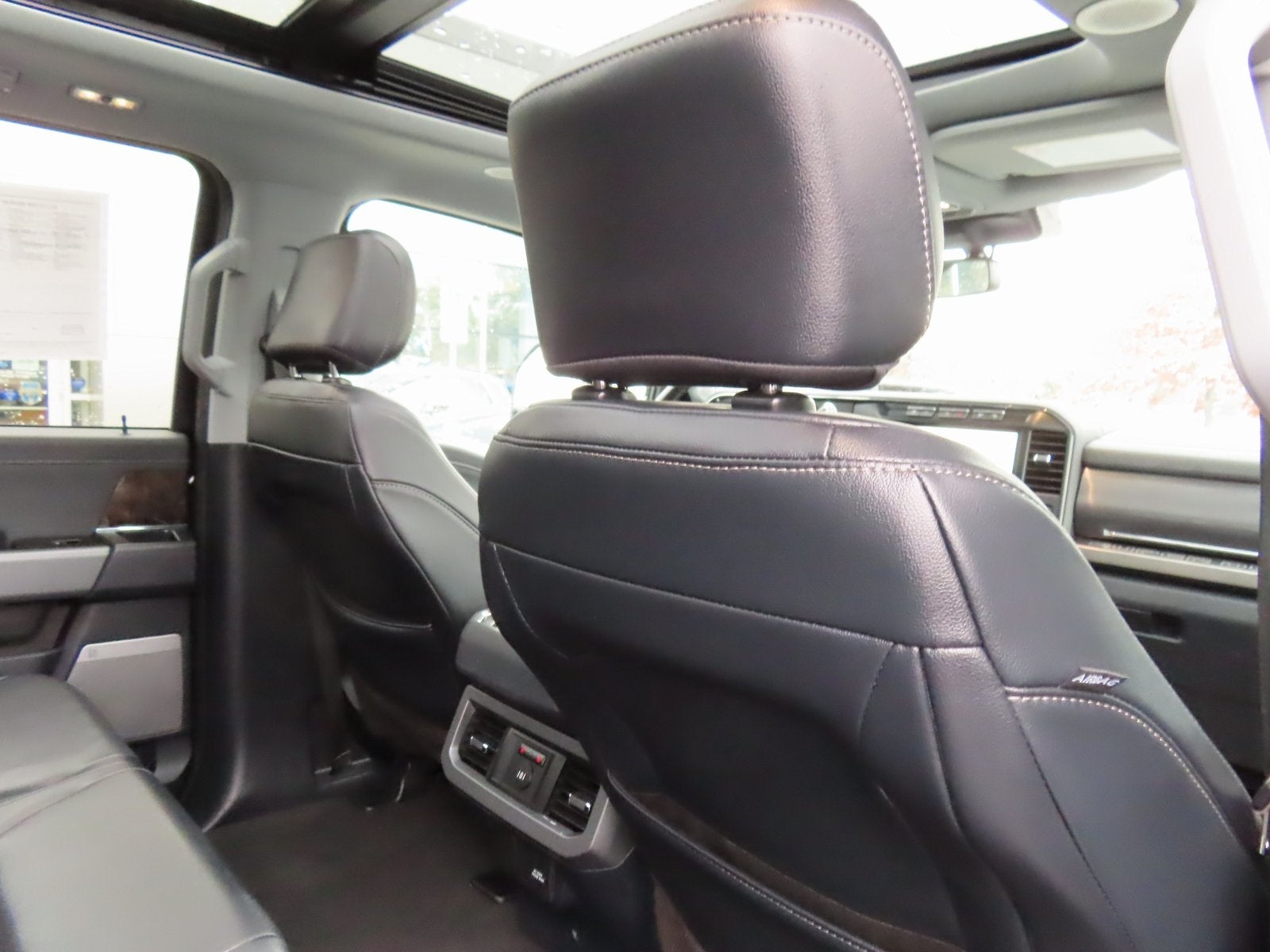 2023 Ford F-350SD Lariat