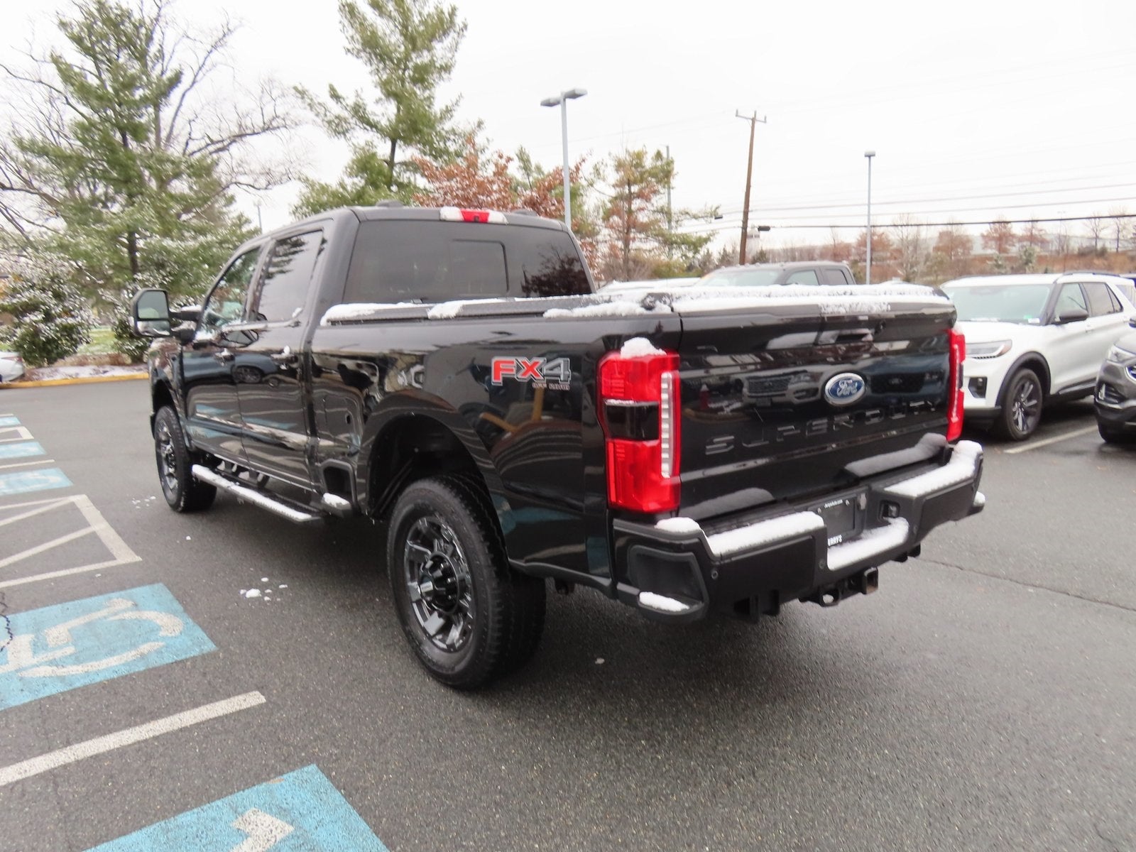 2023 Ford F-350SD Lariat
