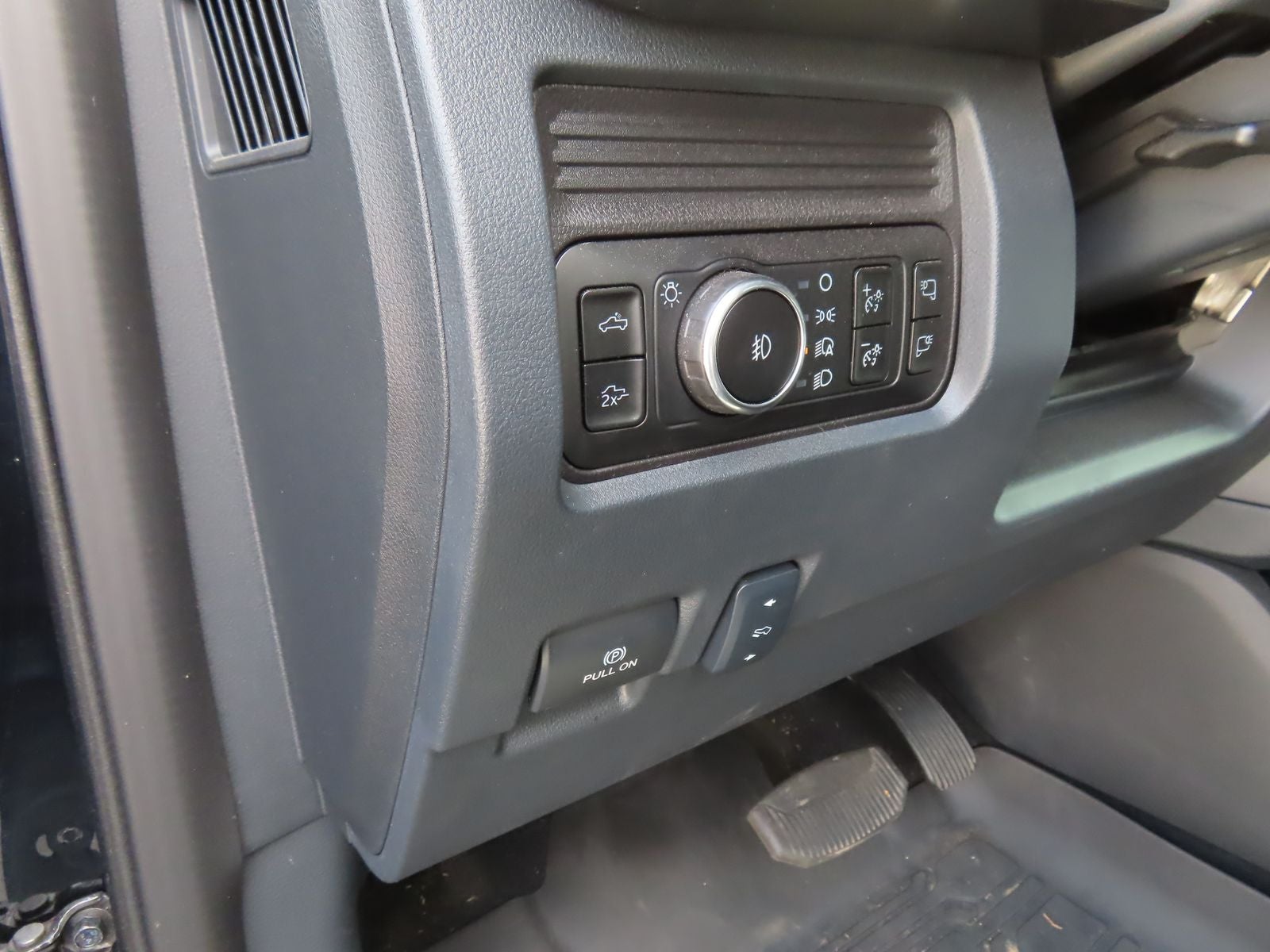 2025 Ford F-350SD Lariat DRW