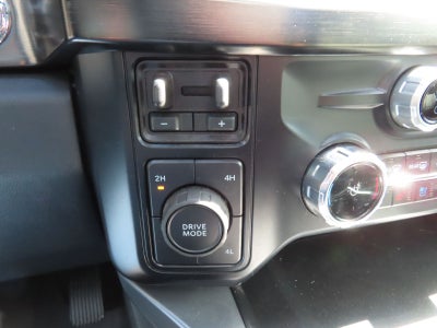 2025 Ford F-350SD Lariat DRW
