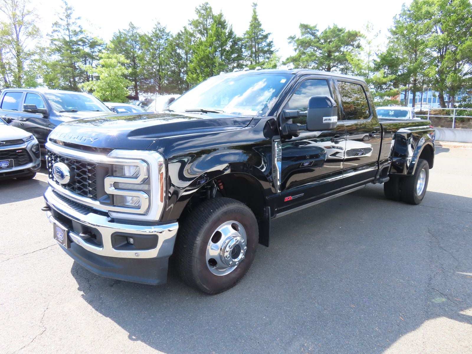 2025 Ford F-350SD Lariat DRW
