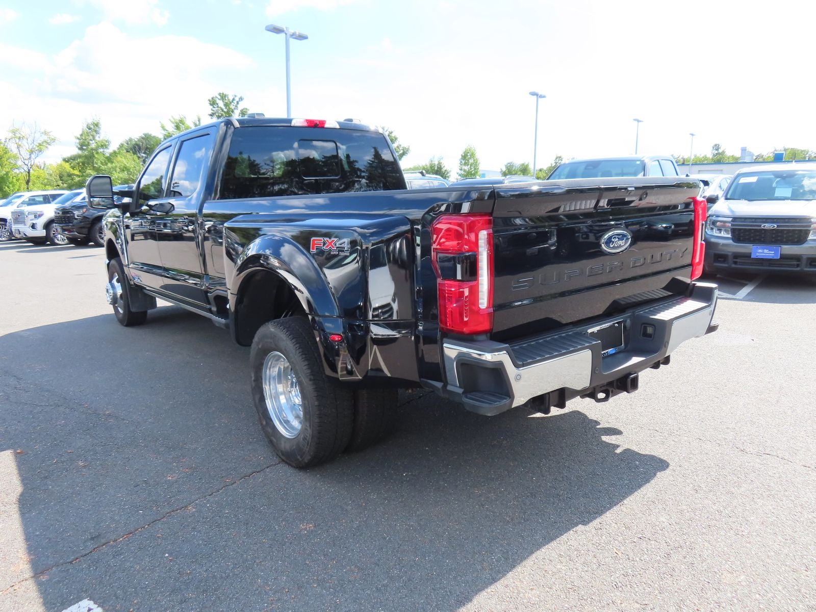 2025 Ford F-350SD Lariat DRW