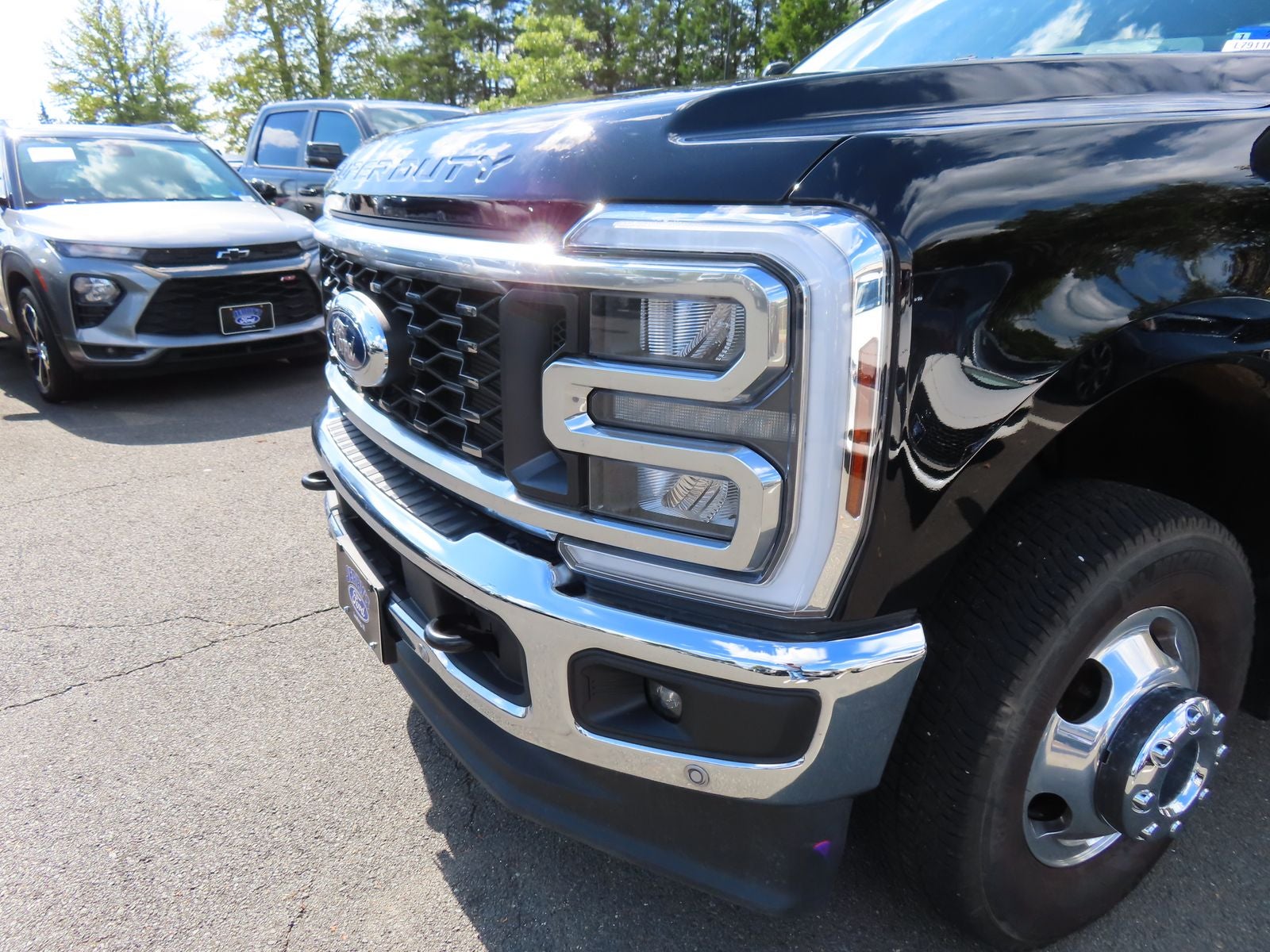 2025 Ford F-350SD Lariat DRW