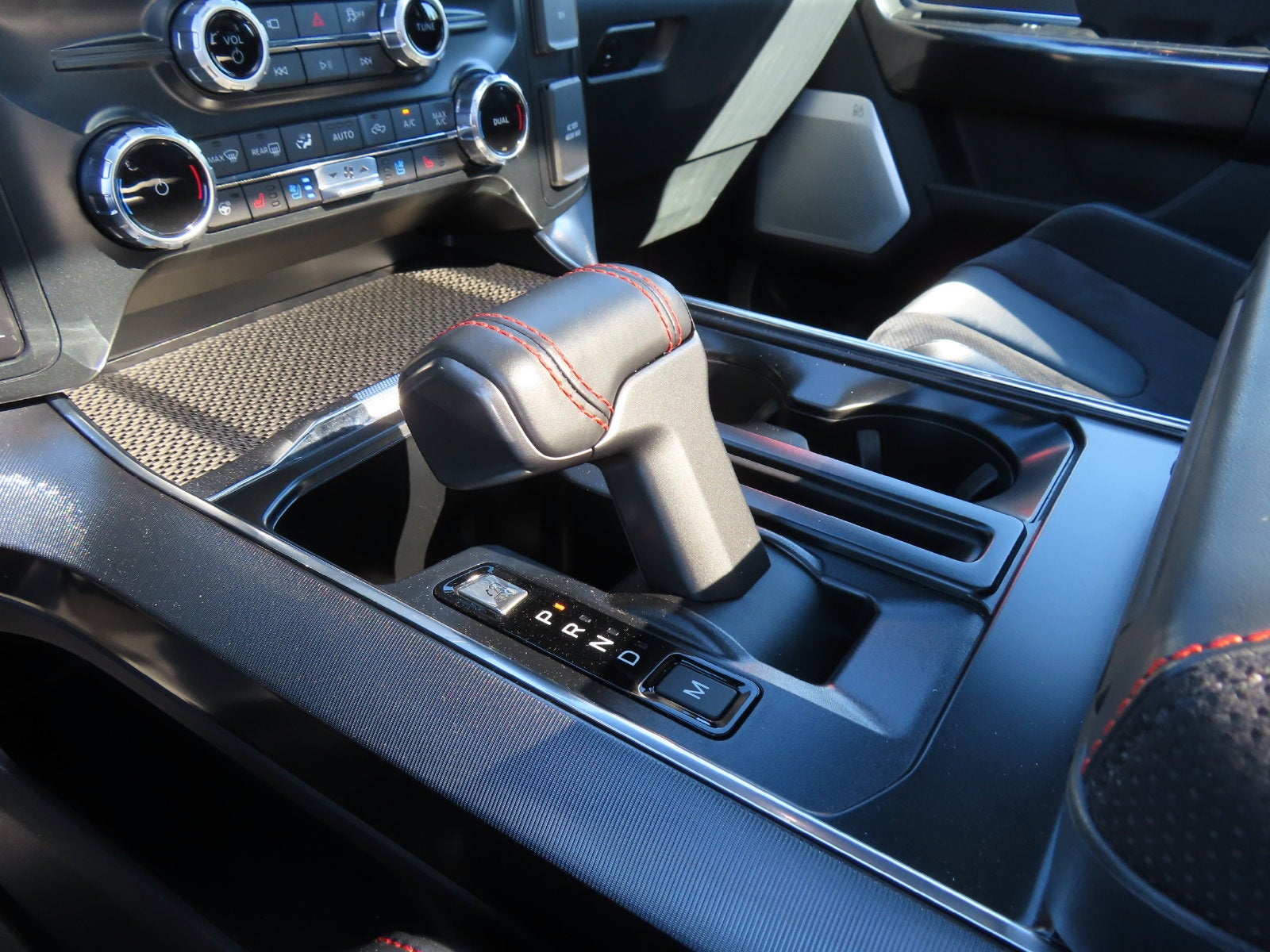 2025 Ford F-150 Raptor R