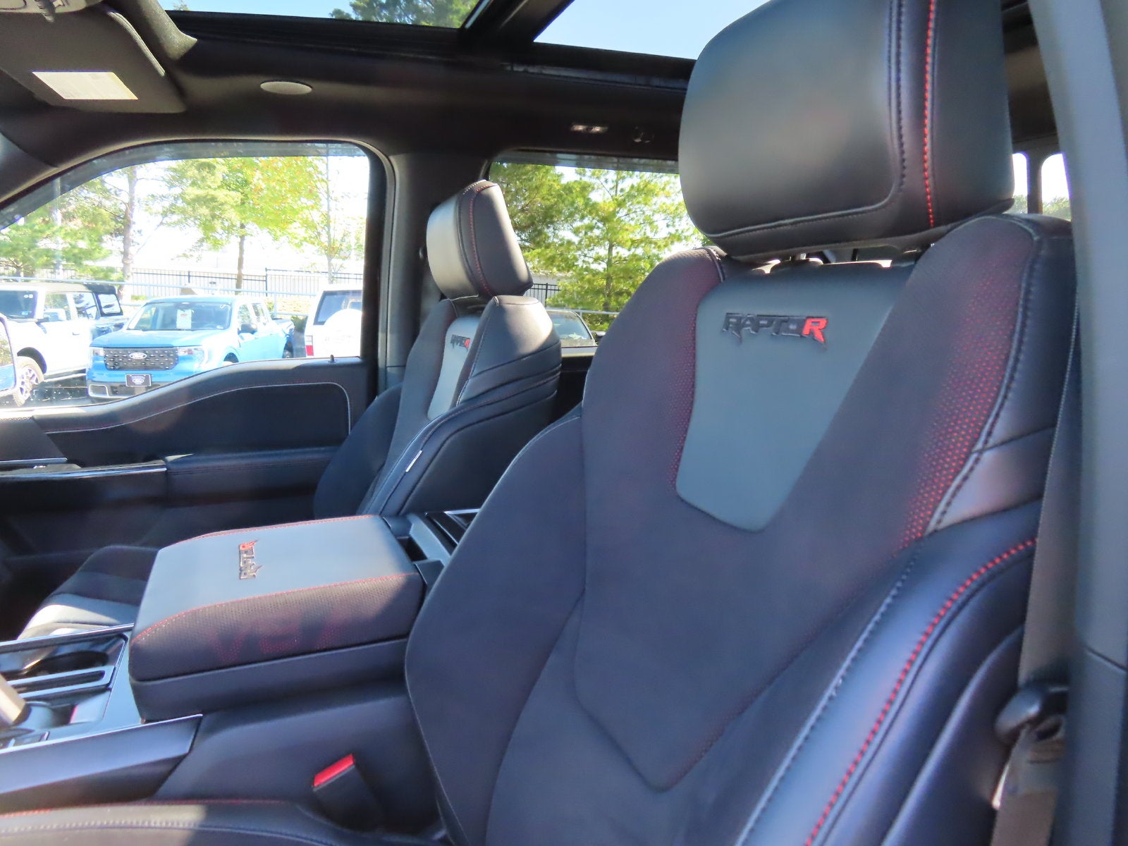 2025 Ford F-150 Raptor R