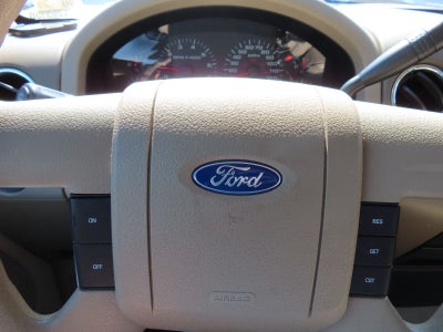 2005 Ford F-150 Base