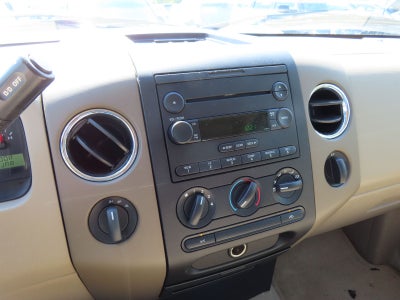2005 Ford F-150 Base