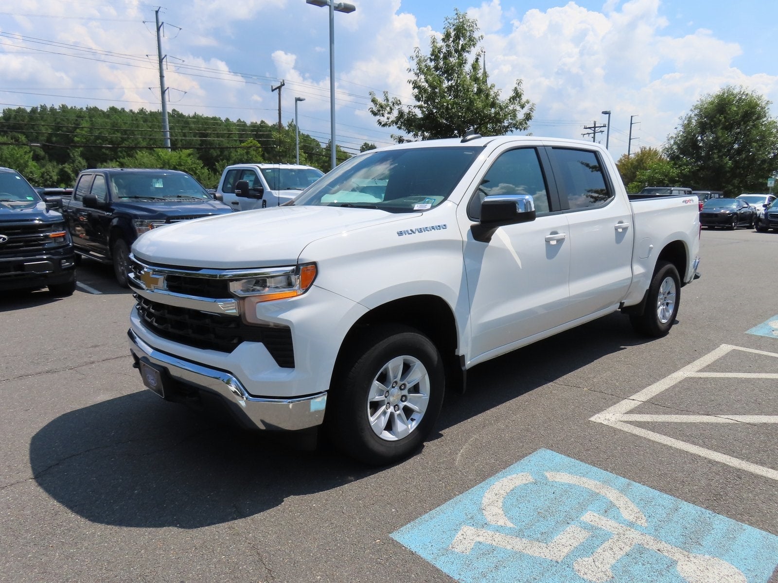 2023 Chevrolet Silverado 1500 LT LT1