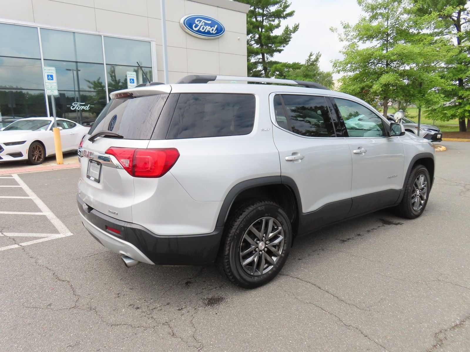 2019 GMC Acadia SLT-1