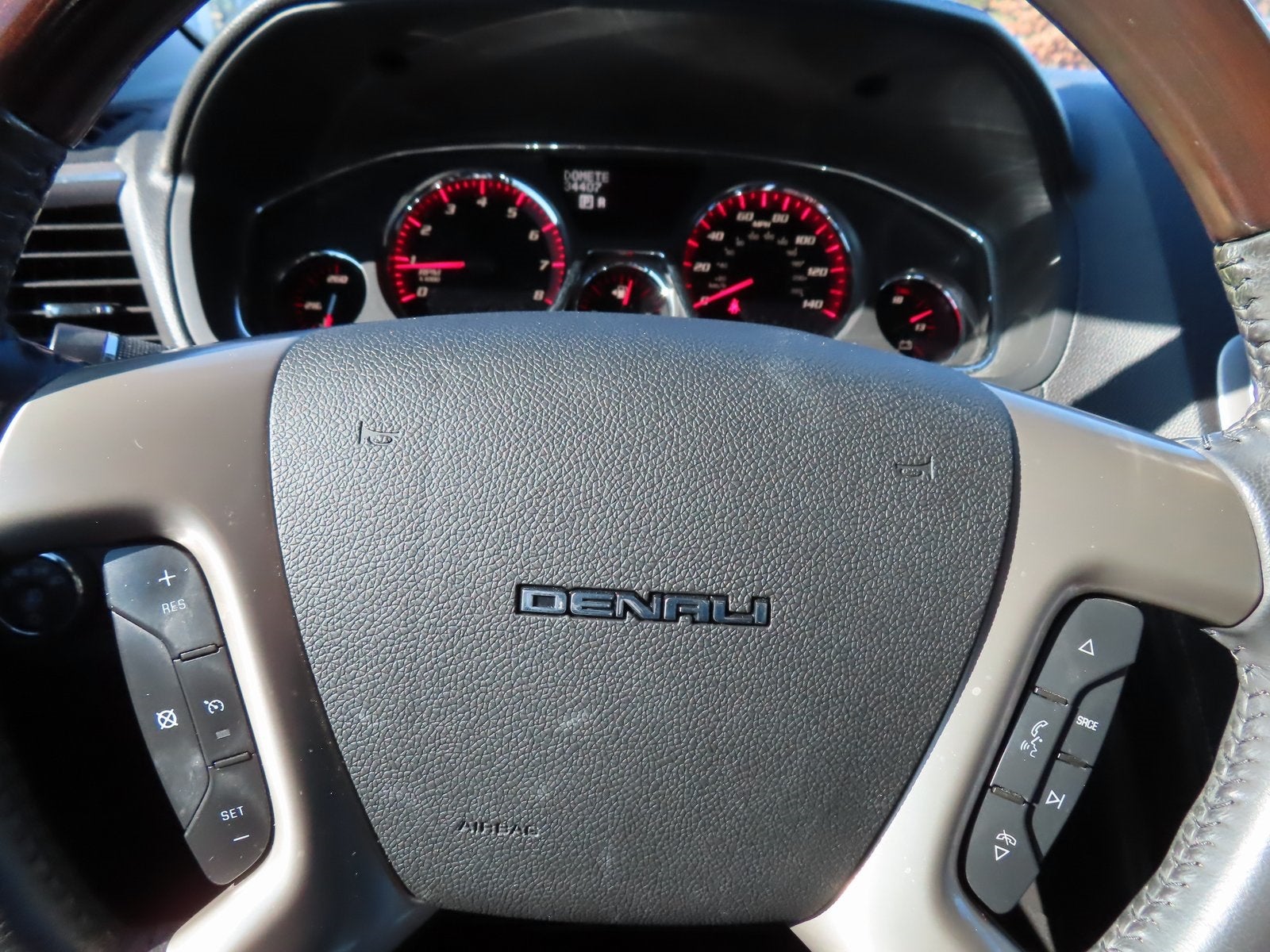 2014 GMC Acadia Denali
