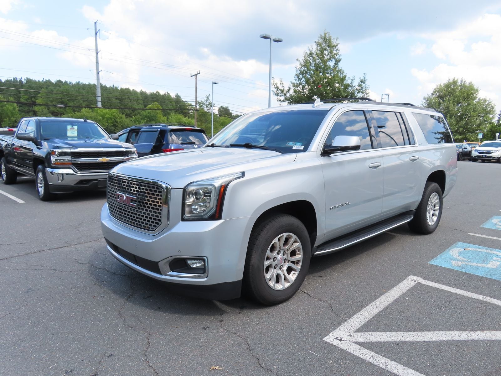 2019 GMC Yukon XL SLT