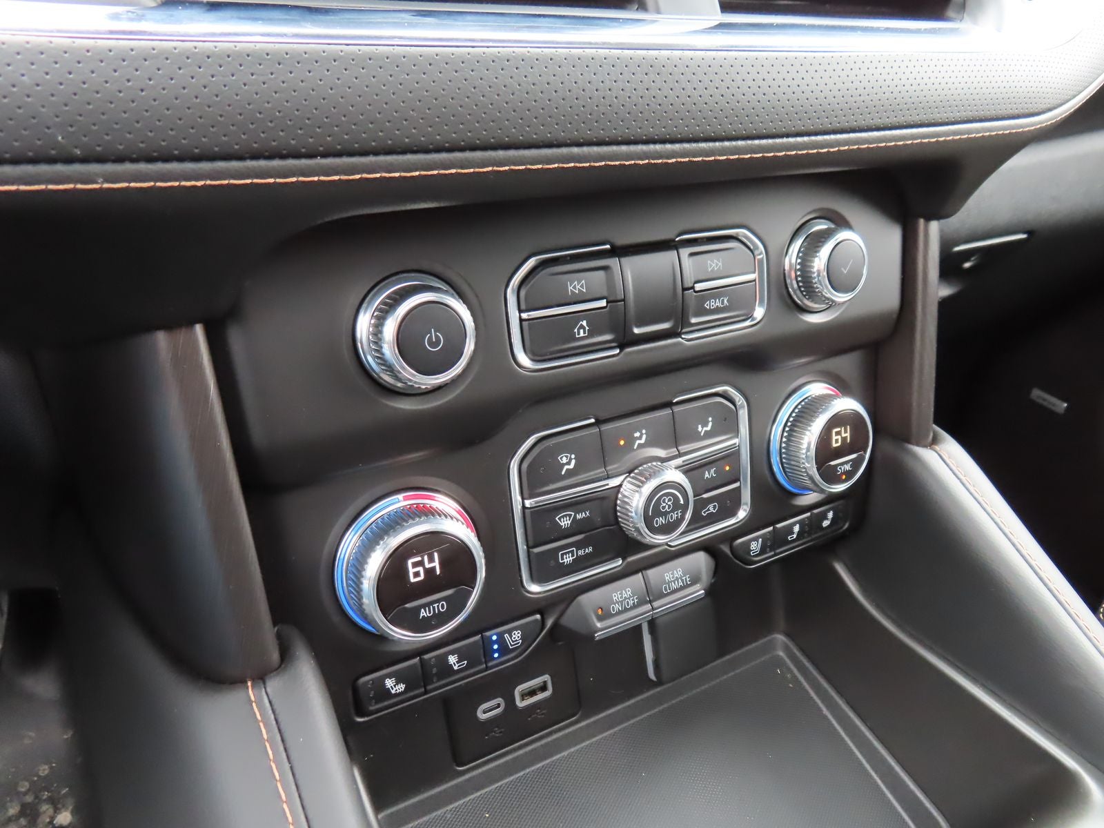 2024 GMC Yukon XL AT4