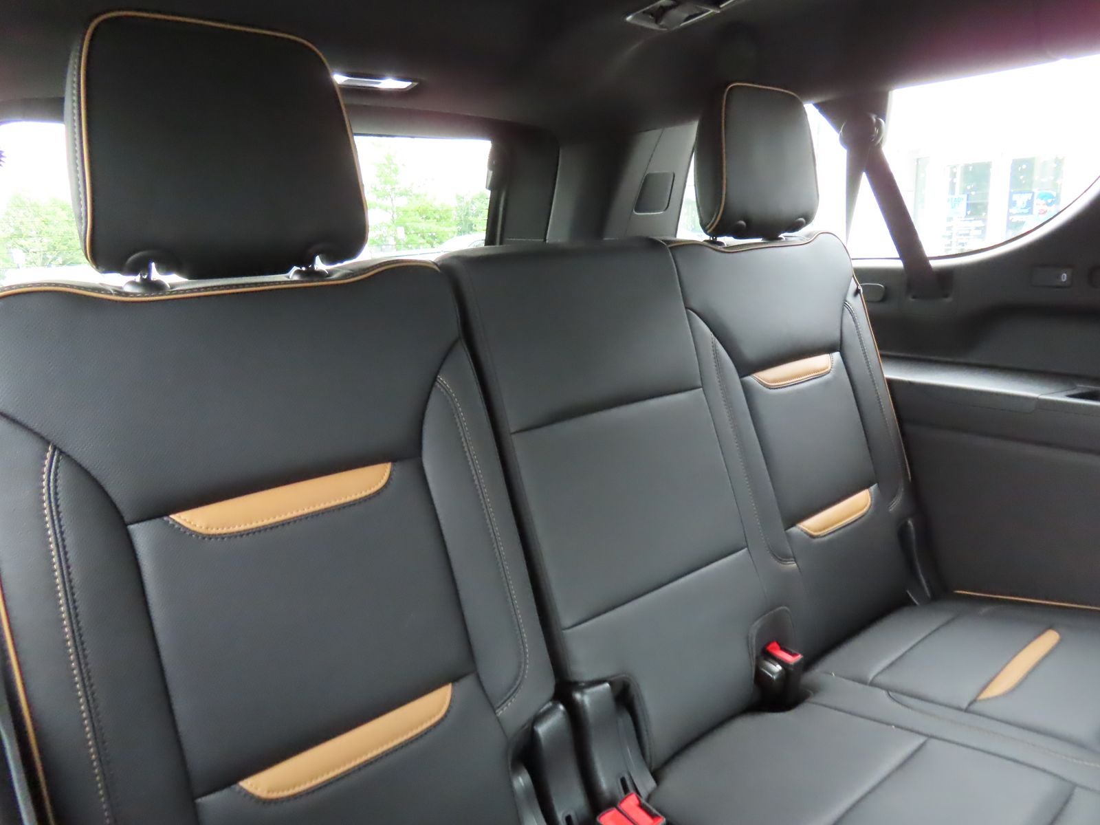 2024 GMC Yukon XL AT4