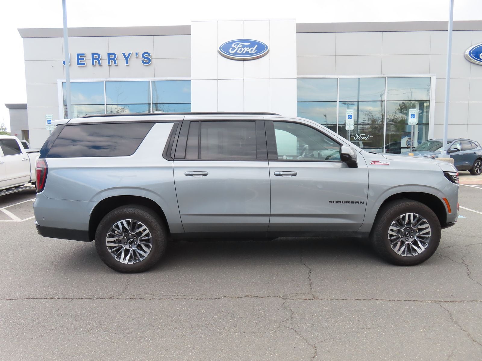 2025 Chevrolet Suburban Z71