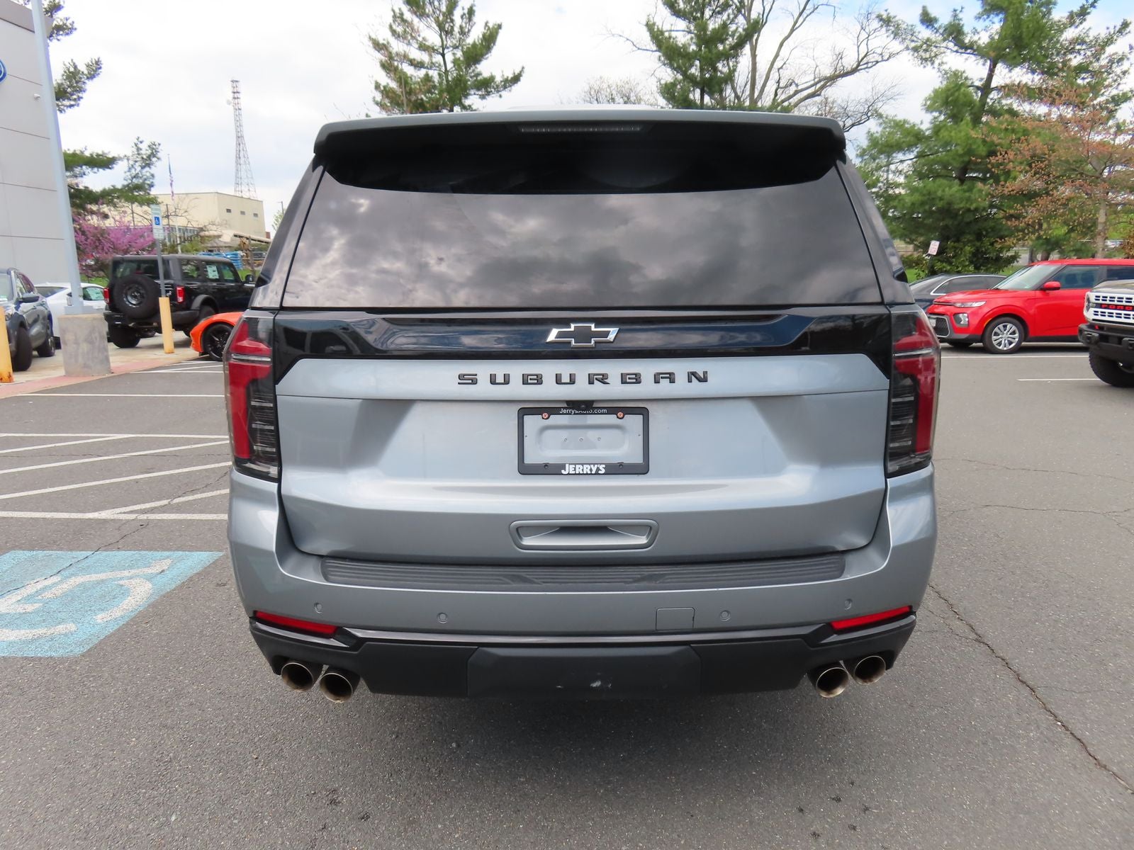 2025 Chevrolet Suburban Z71
