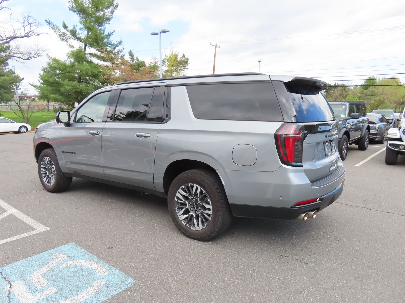 2025 Chevrolet Suburban Z71