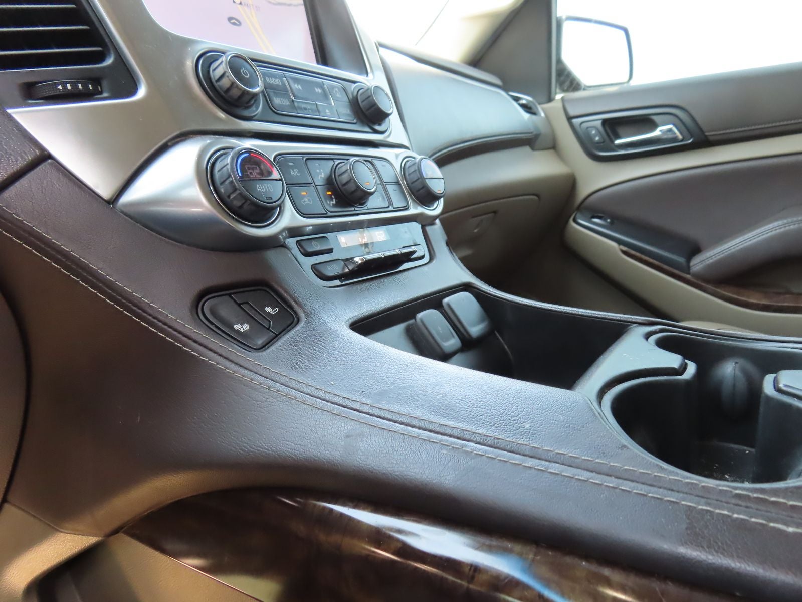 2017 Chevrolet Suburban LT