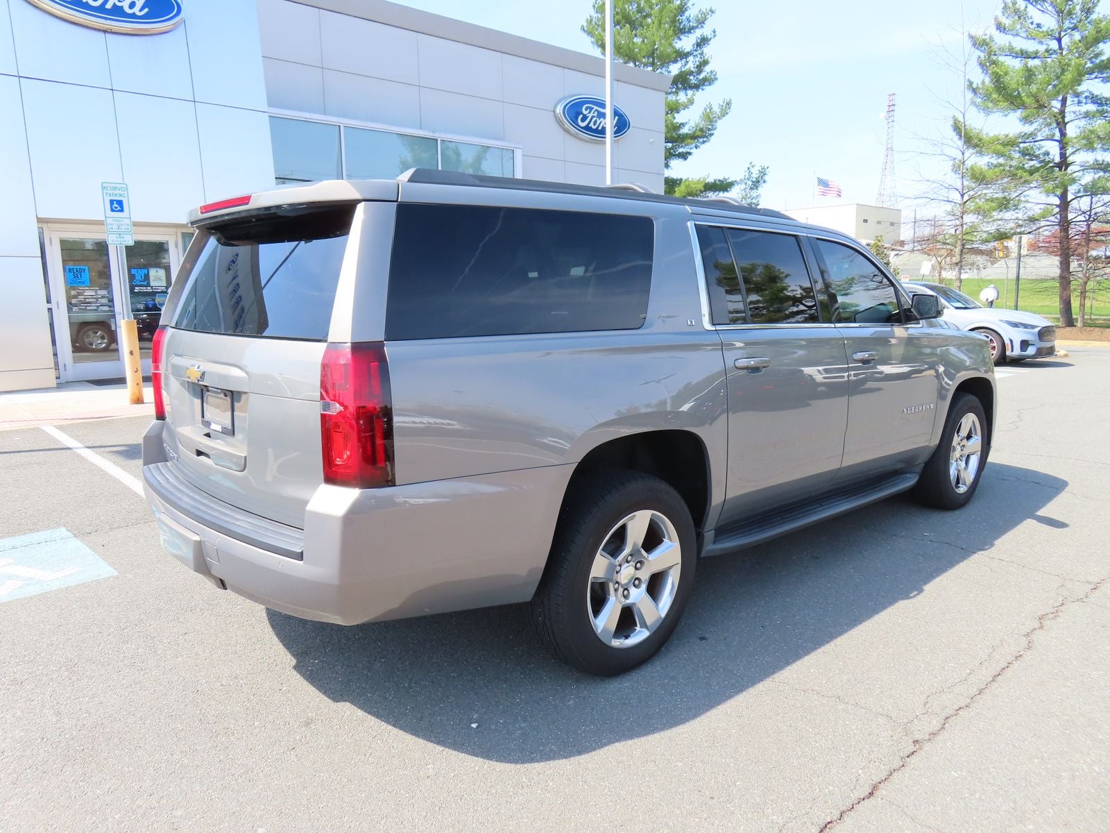2017 Chevrolet Suburban LT