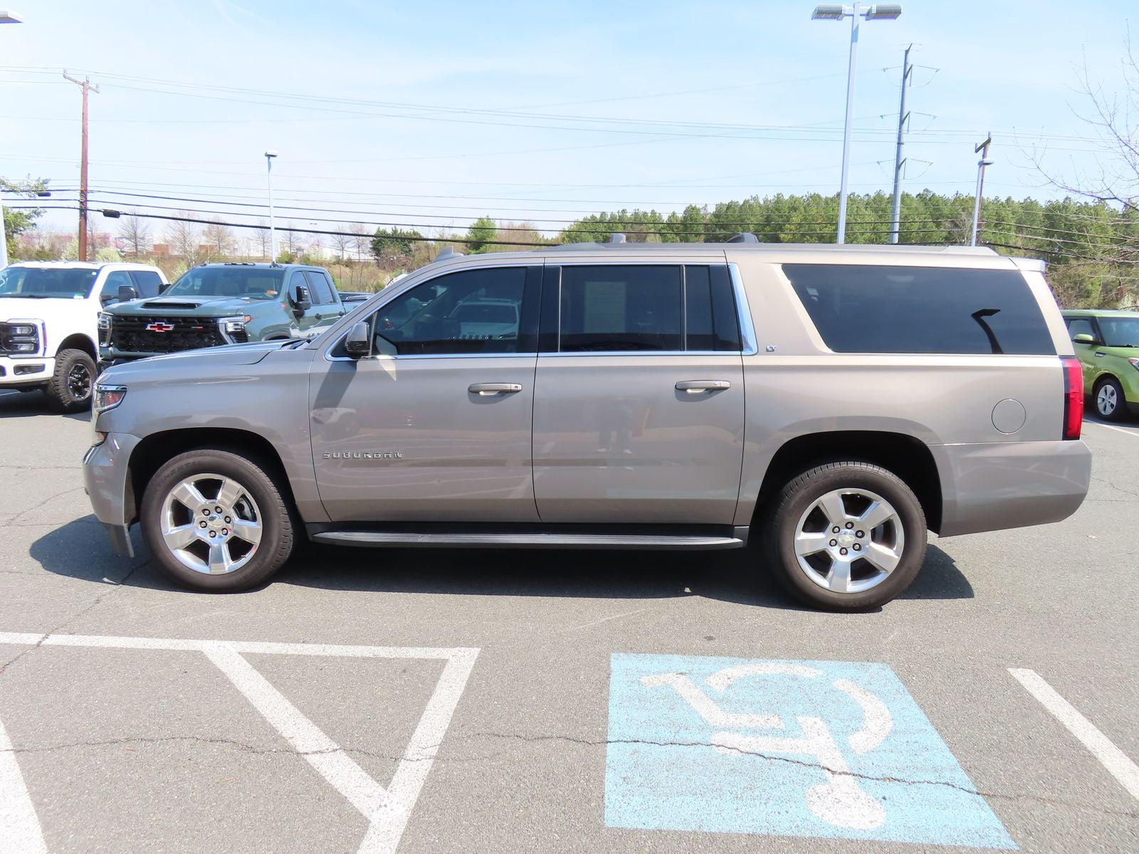 2017 Chevrolet Suburban LT