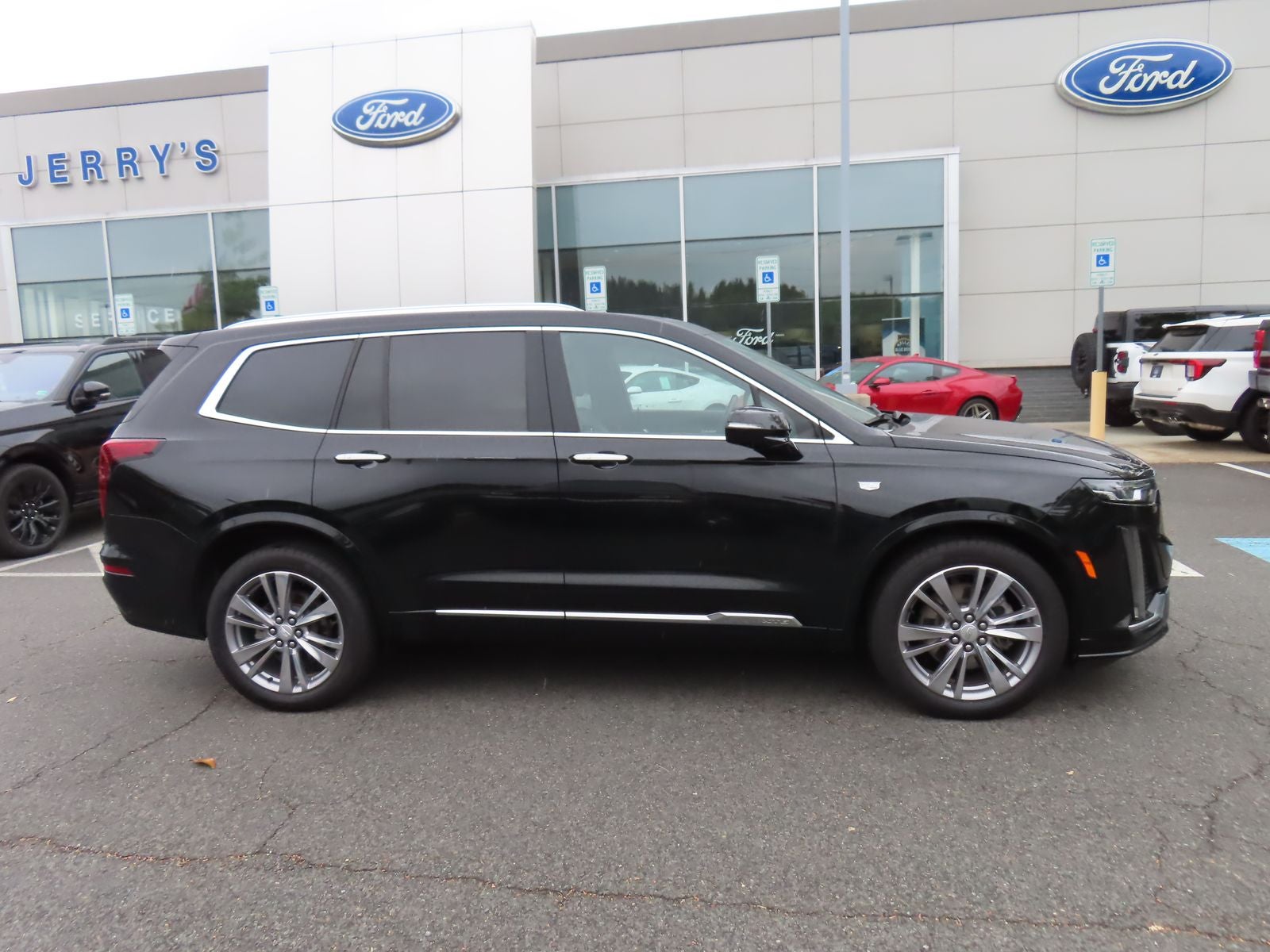2023 Cadillac XT6 Premium Luxury