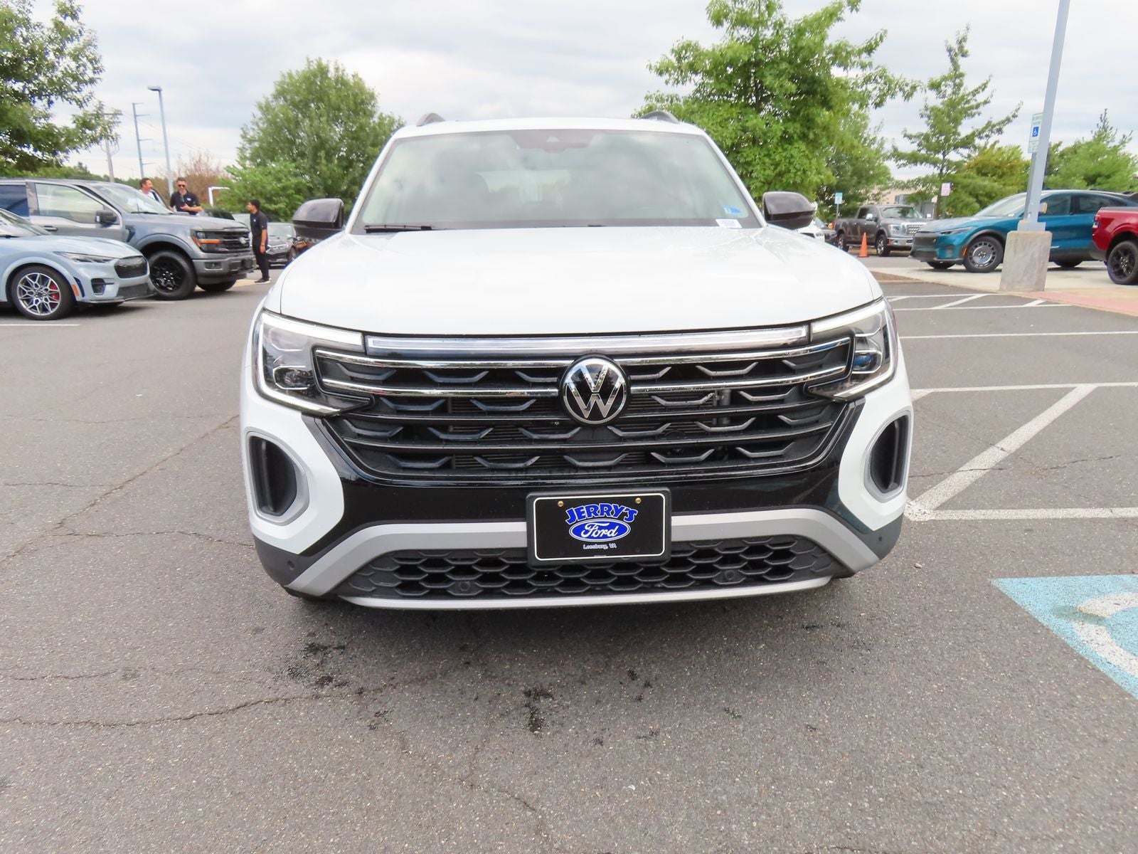 2025 Volkswagen Atlas 2.0T Peak Edition
