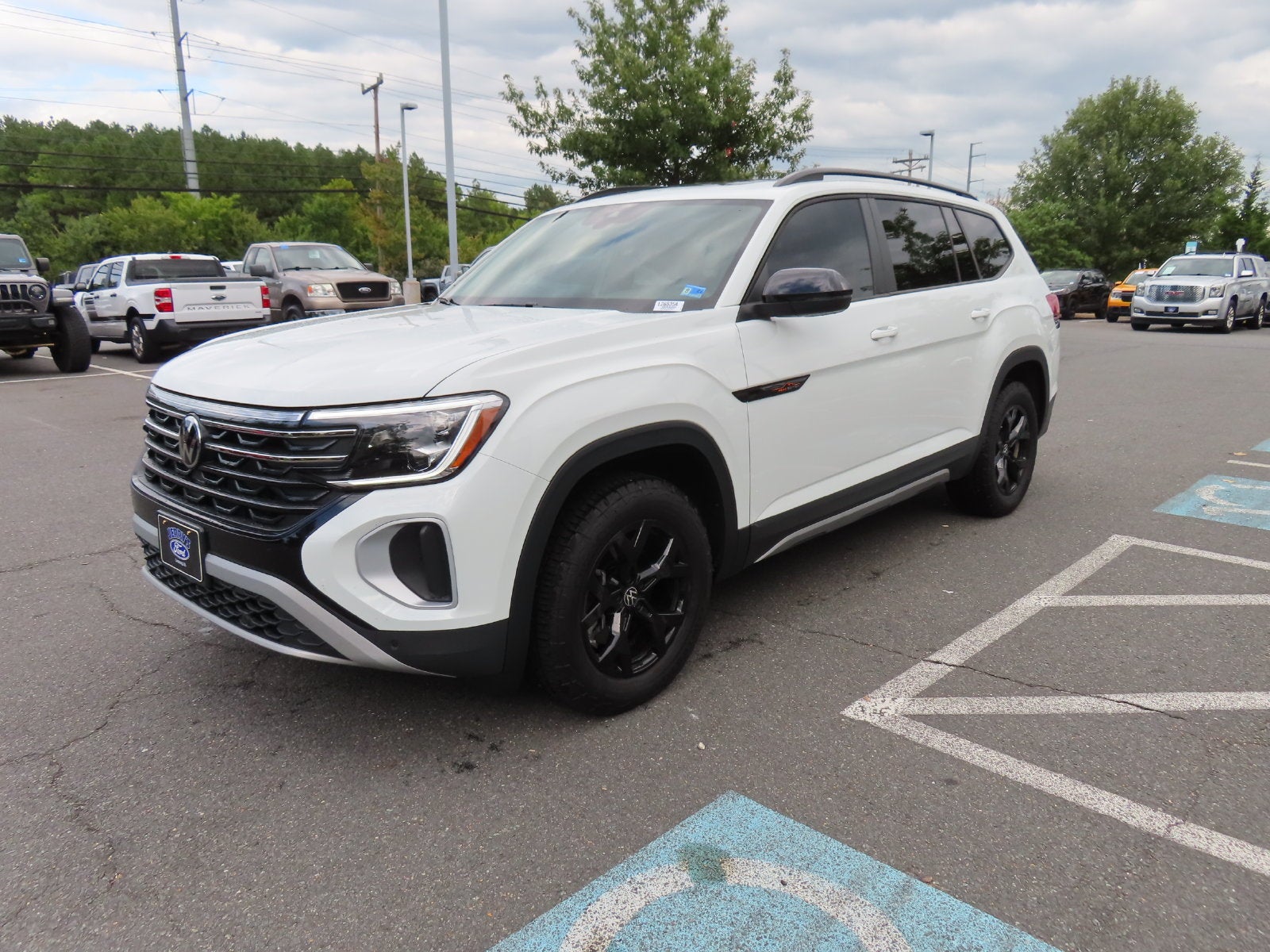 2025 Volkswagen Atlas 2.0T Peak Edition