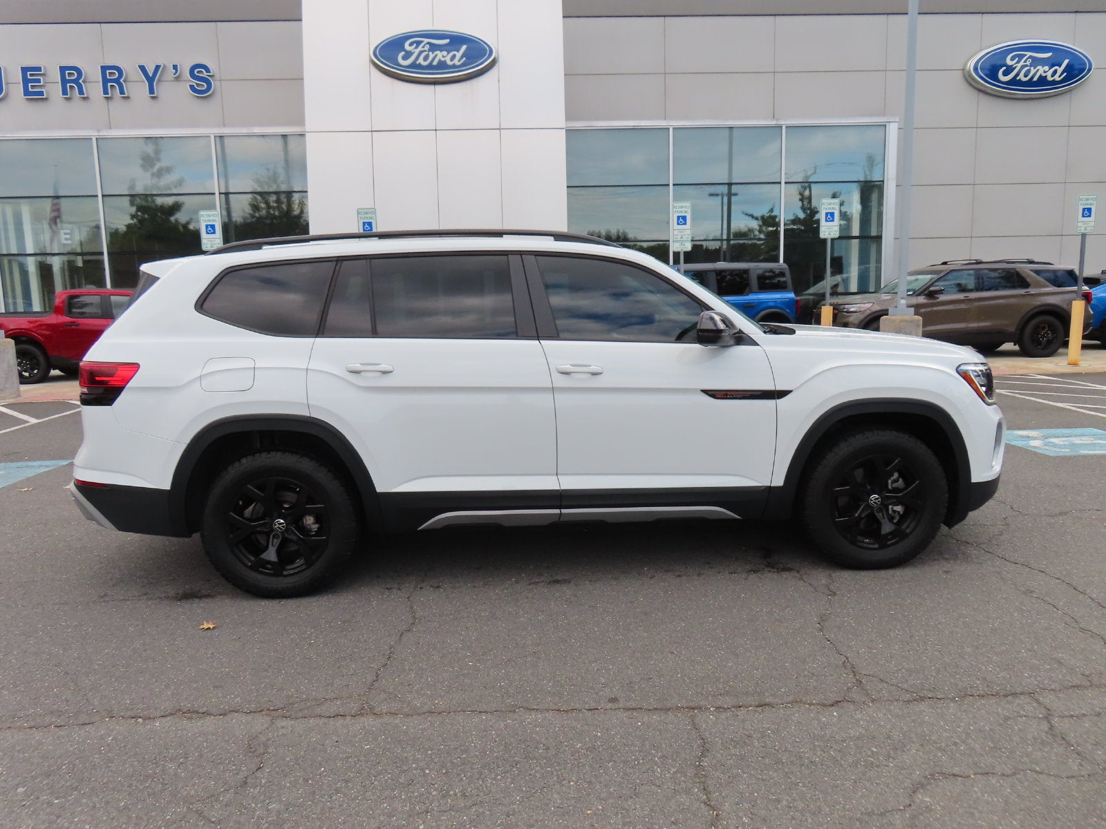 2025 Volkswagen Atlas 2.0T Peak Edition