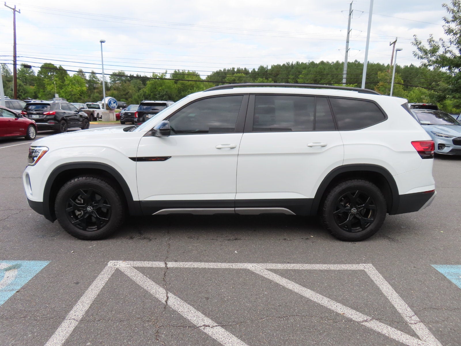 2025 Volkswagen Atlas 2.0T Peak Edition