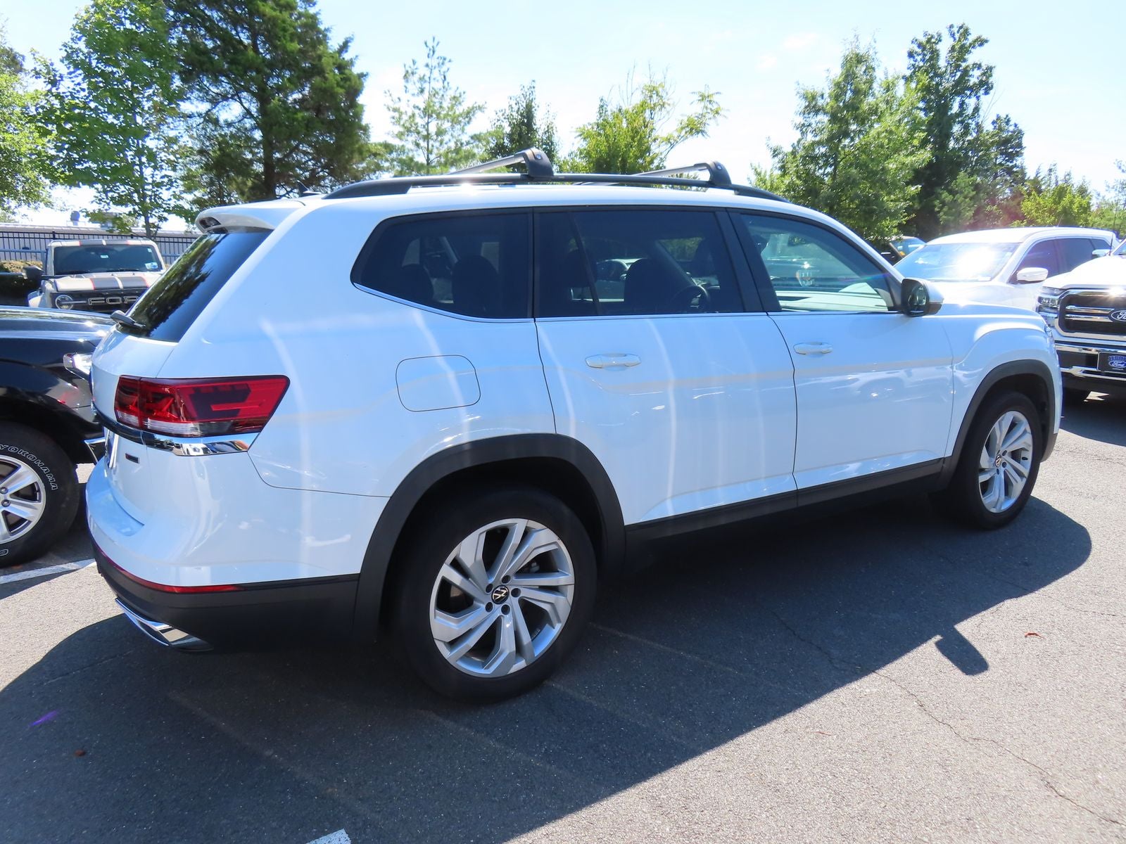 2022 Volkswagen Atlas 3.6L V6 SE w/Technology