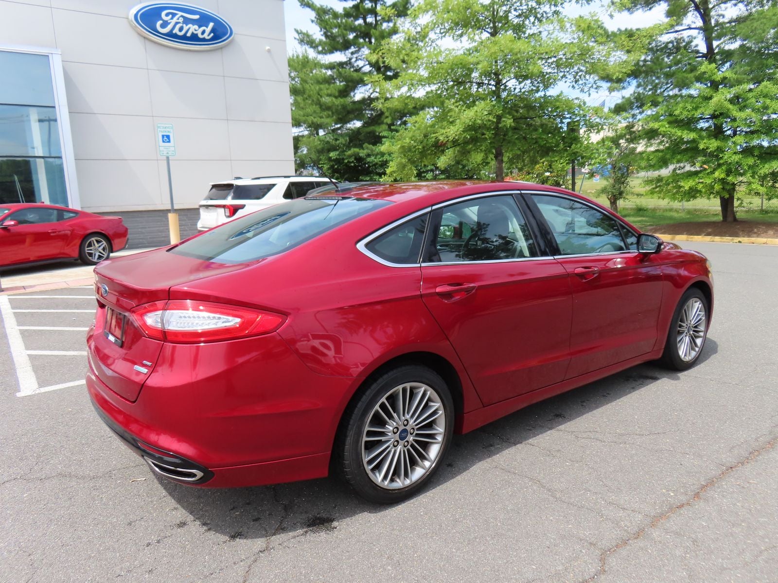 2014 Ford Fusion SE