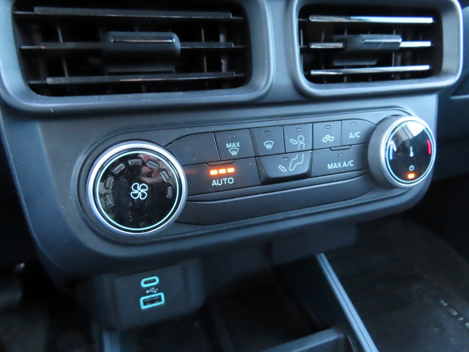 2024 Ford Maverick XL