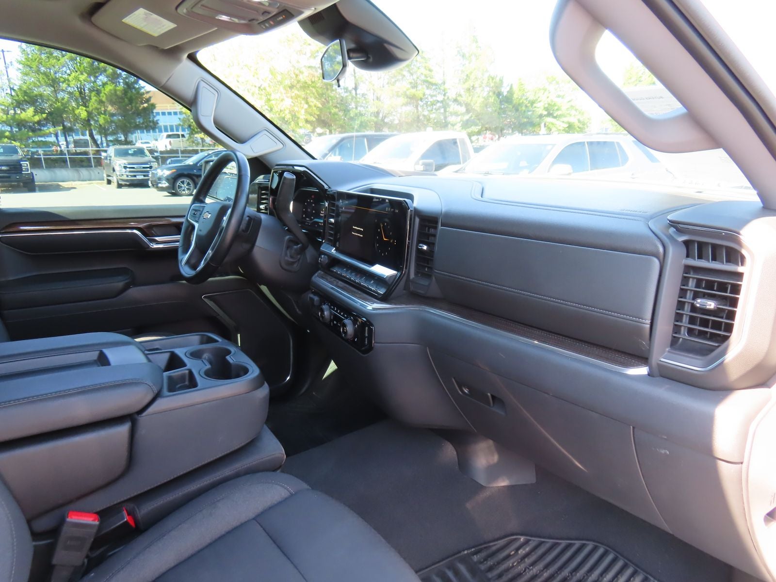 2024 Chevrolet Silverado 1500 LT LT1