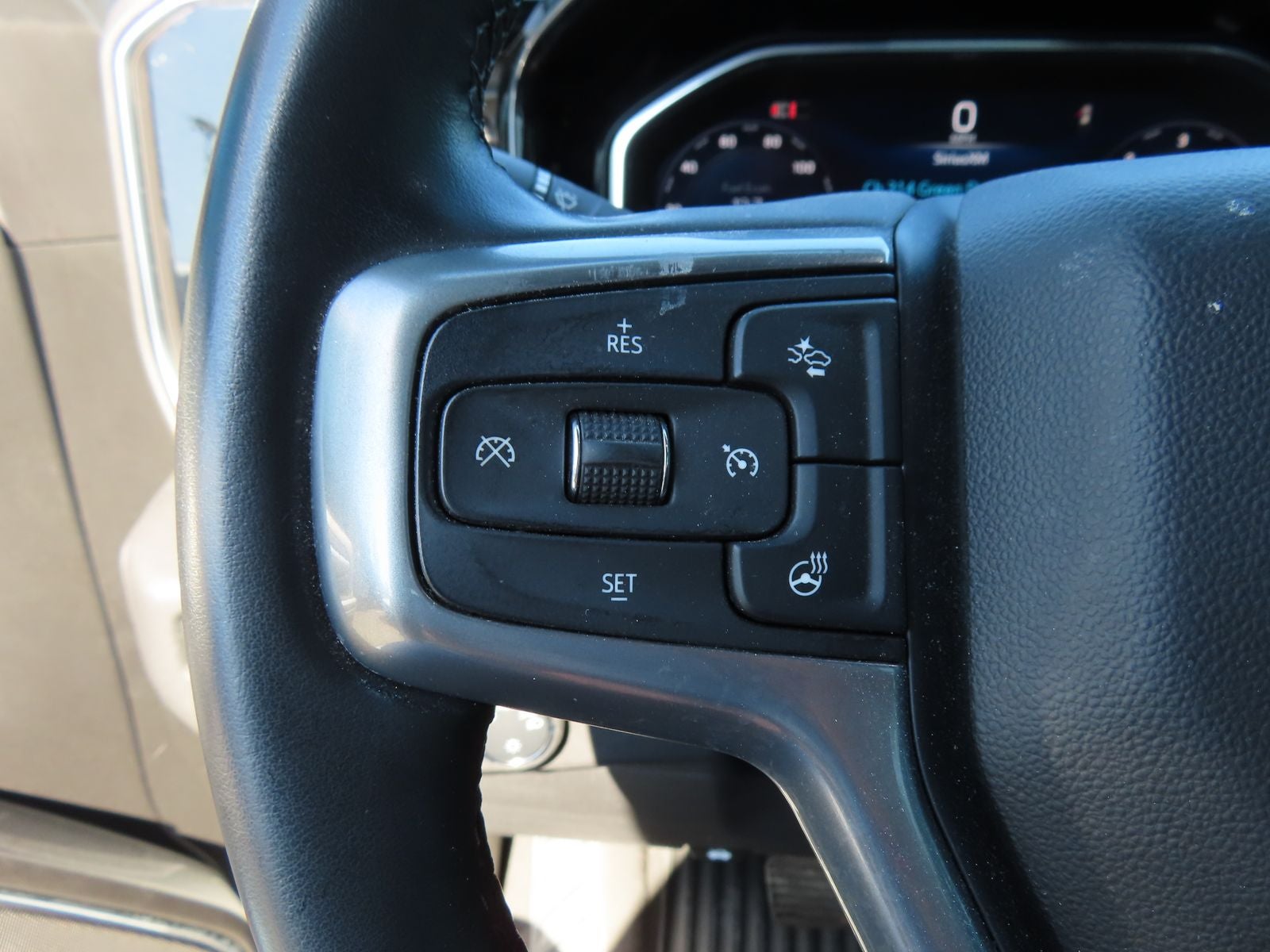 2024 Chevrolet Silverado 1500 LT LT1