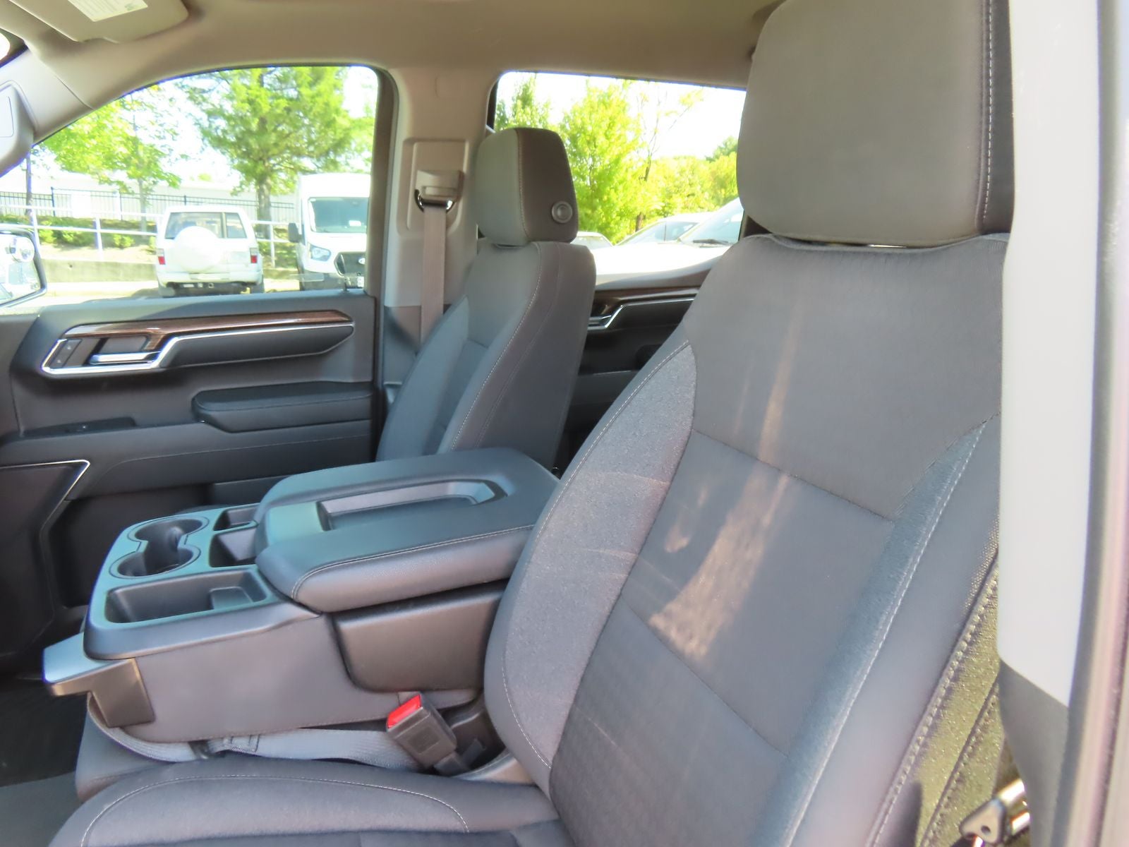 2024 Chevrolet Silverado 1500 LT LT1
