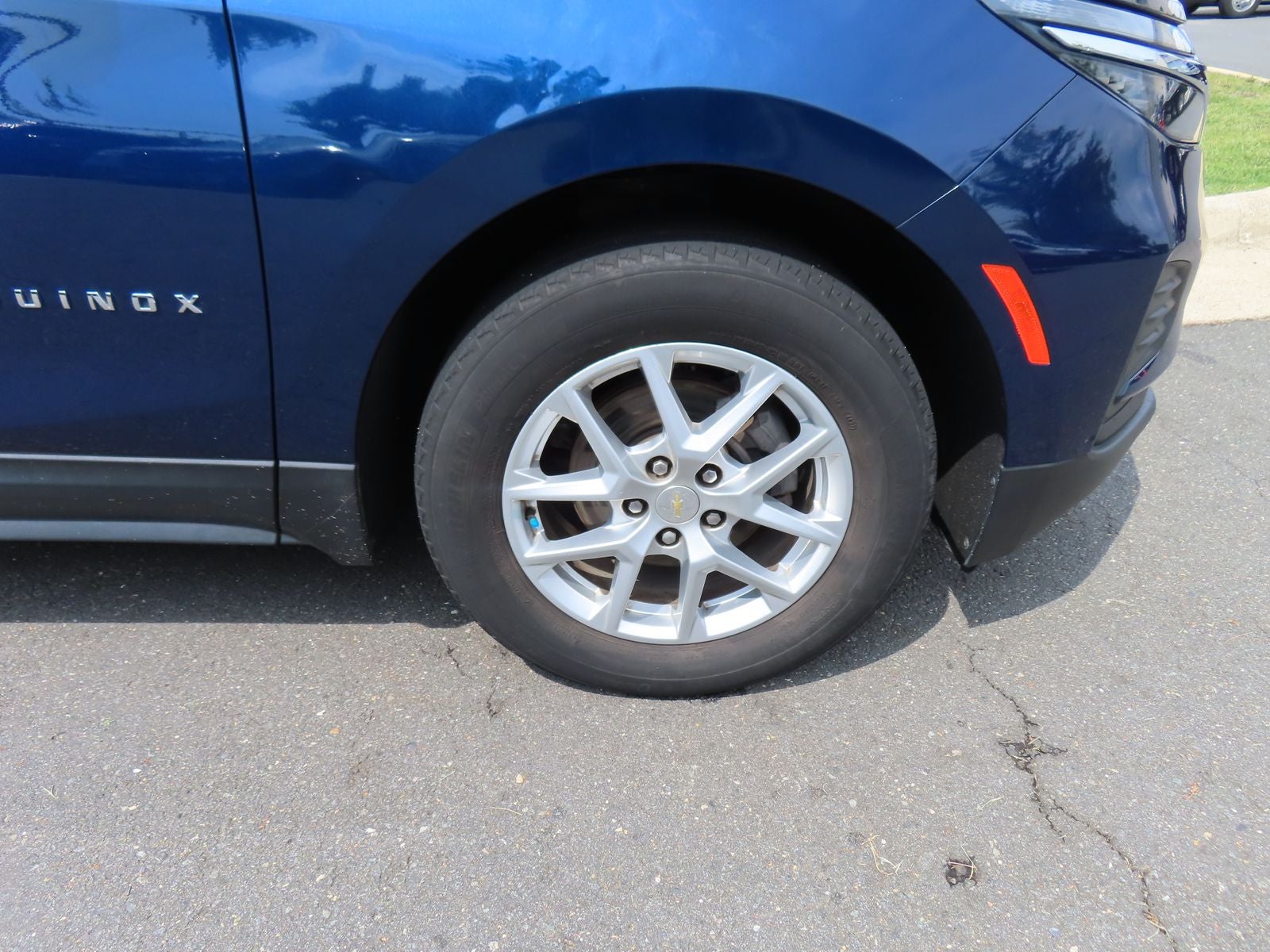 2023 Chevrolet Equinox LS