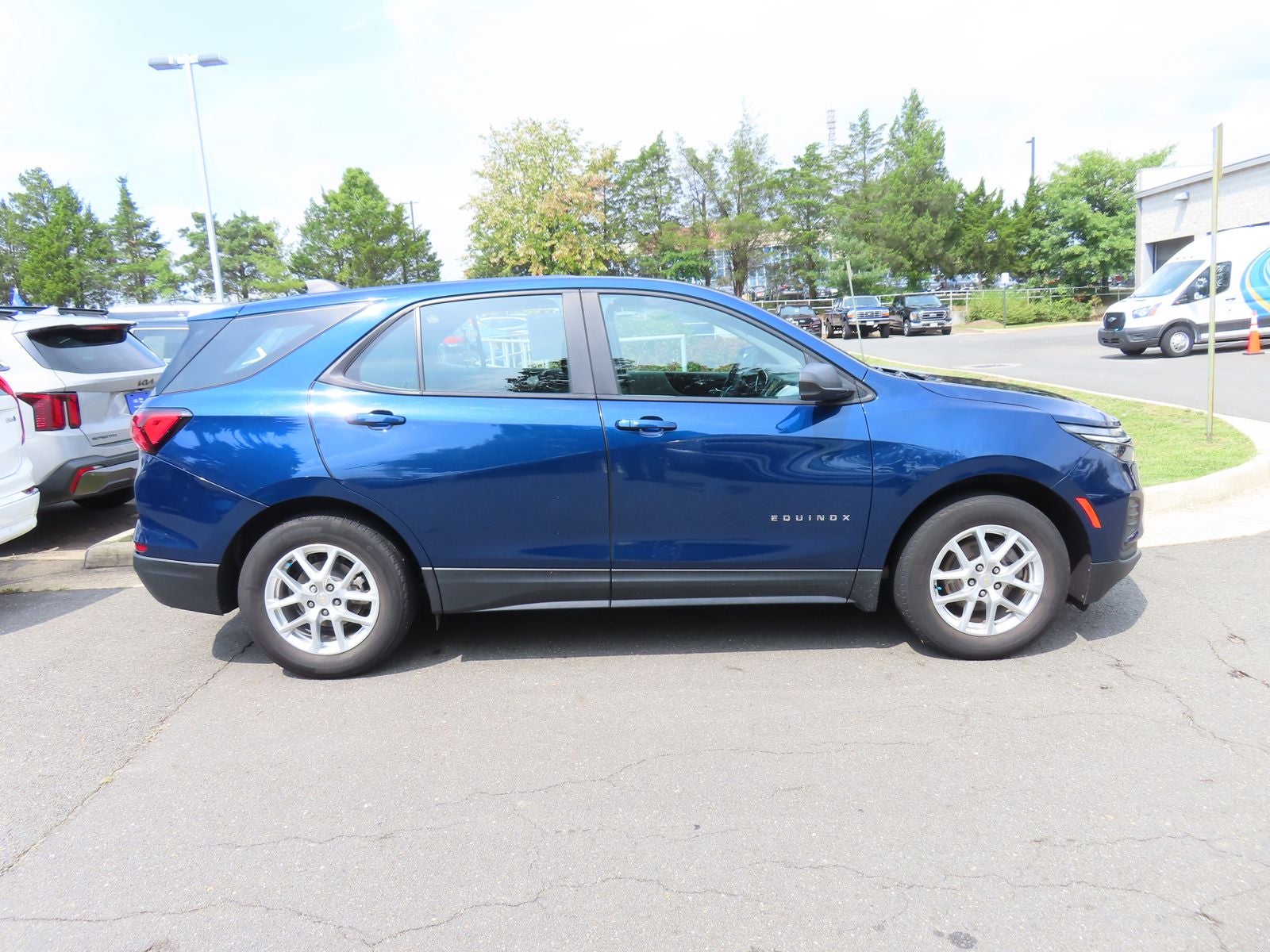 2023 Chevrolet Equinox LS