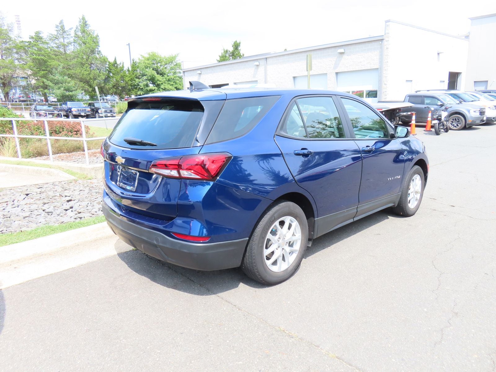 2023 Chevrolet Equinox LS