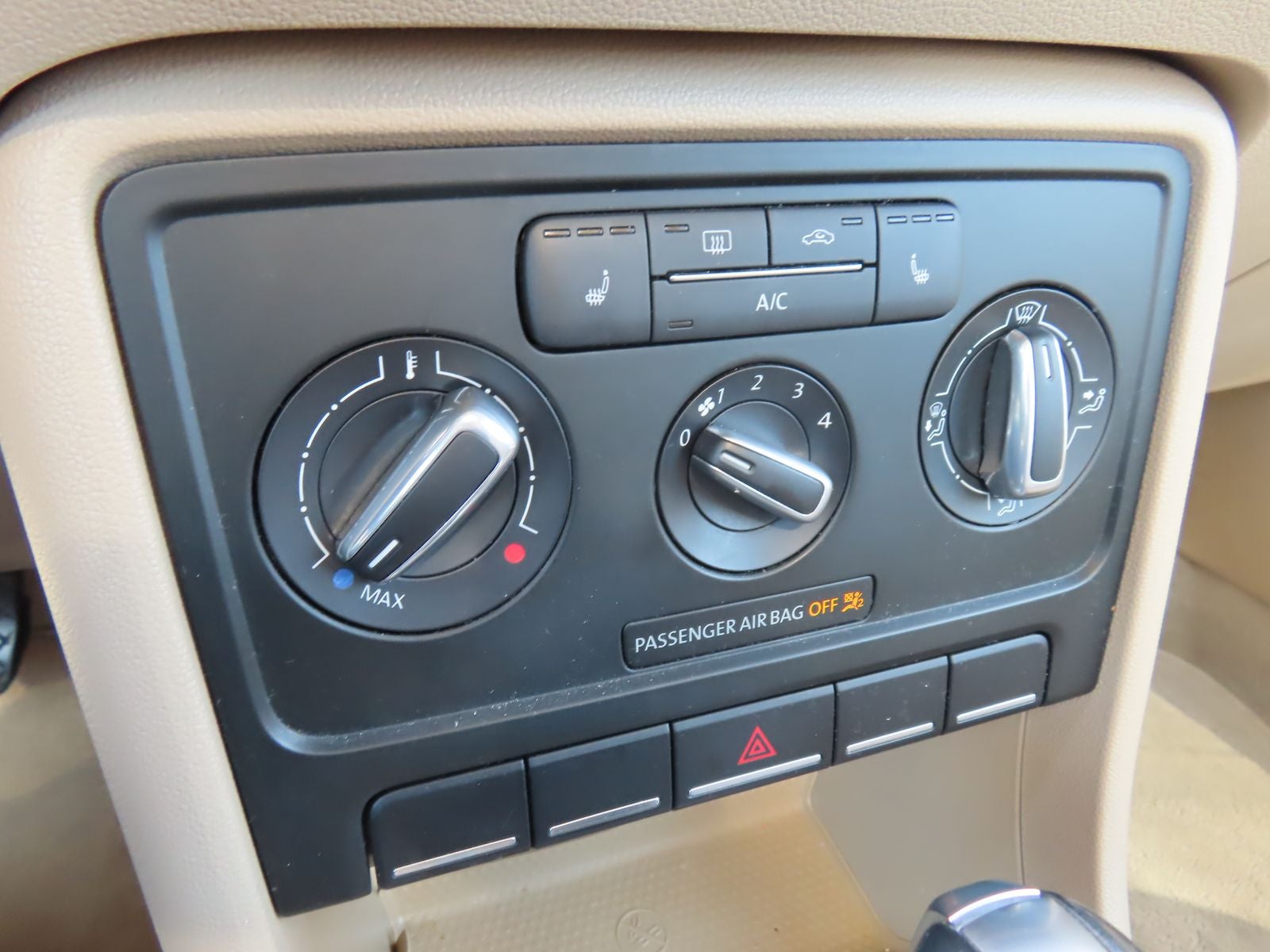 2016 Volkswagen Beetle 1.8T SEL